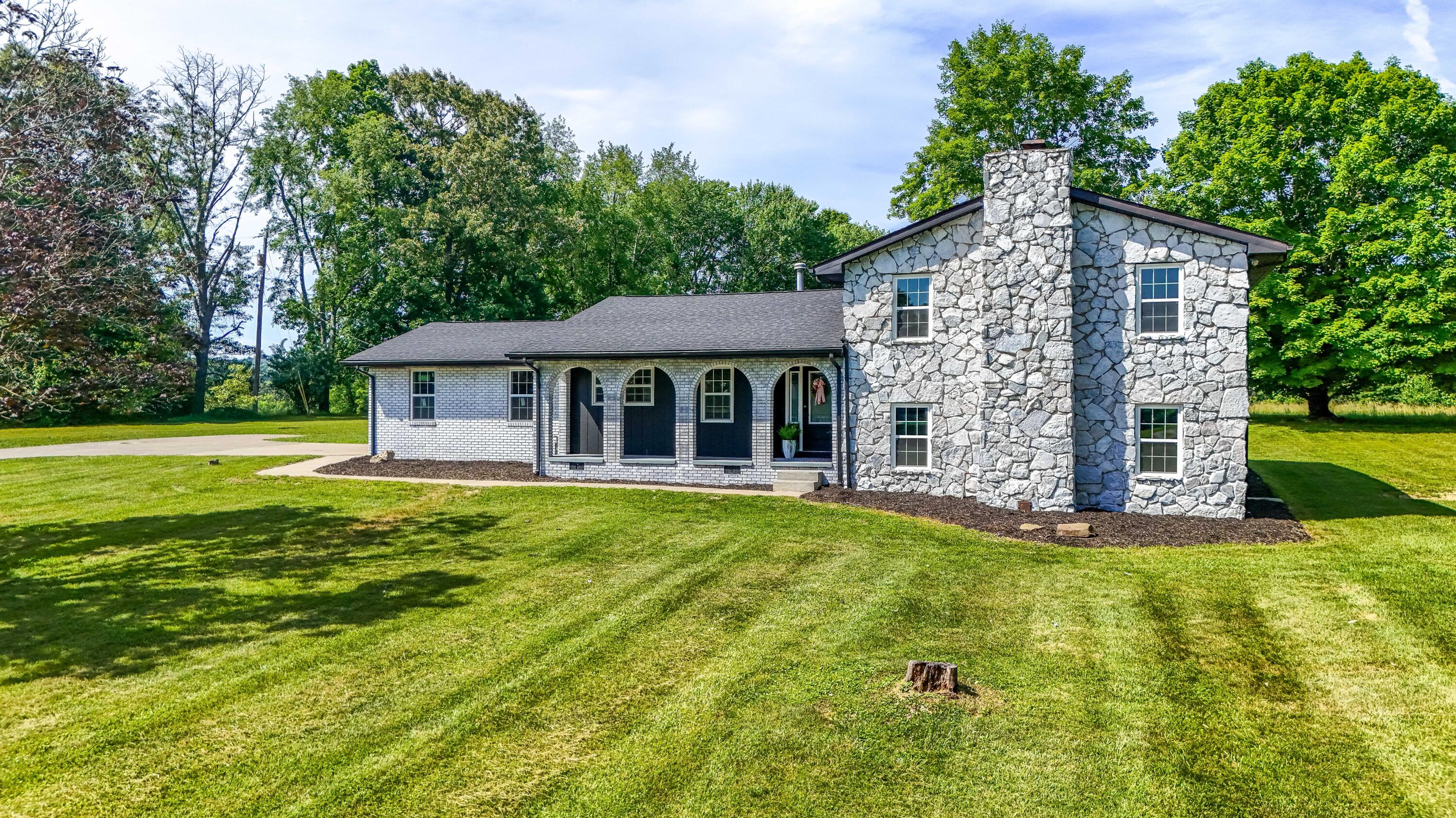 585 Standard Avenue Property Photo 1
