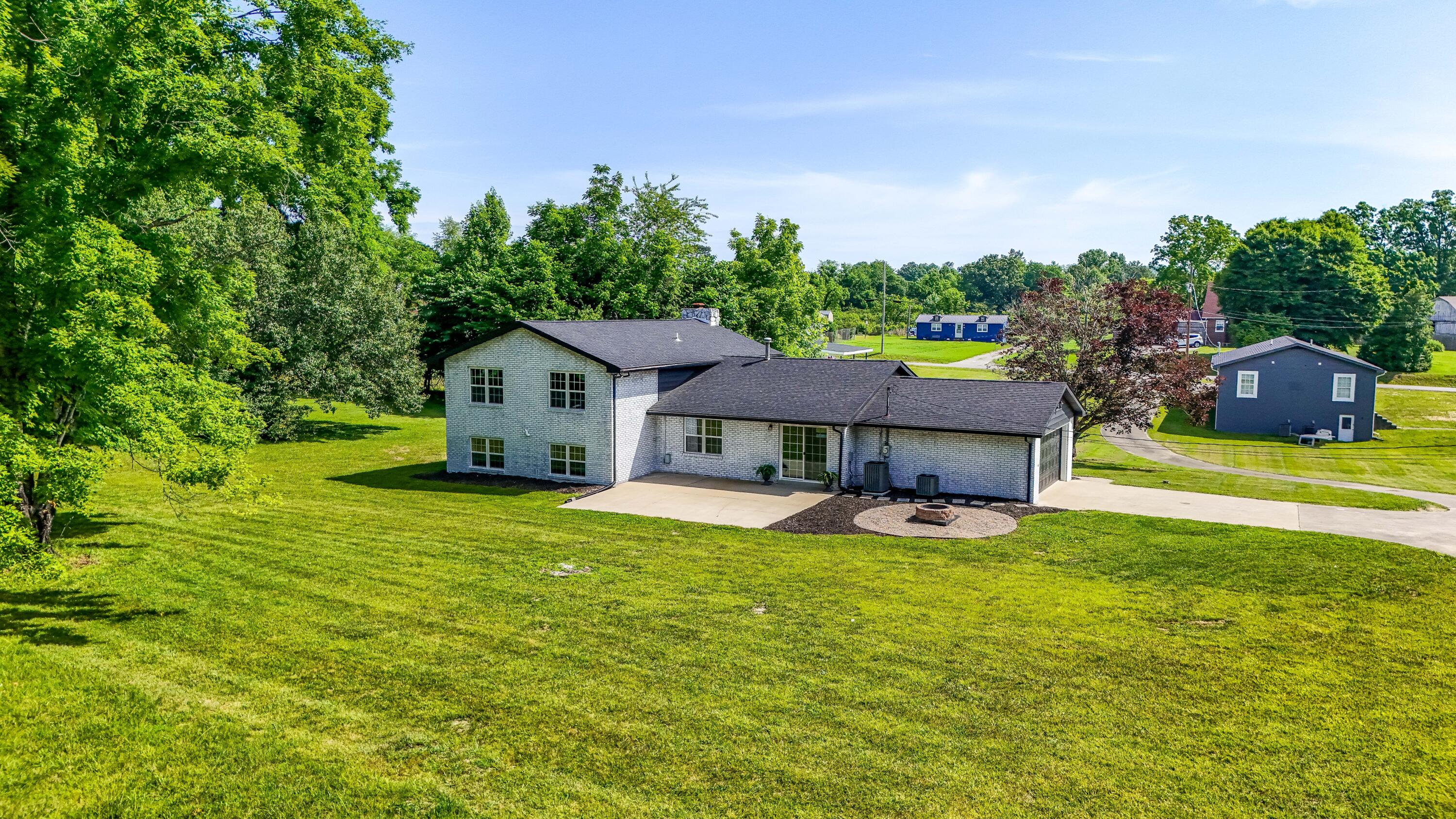 585 Standard Avenue Property Photo 3