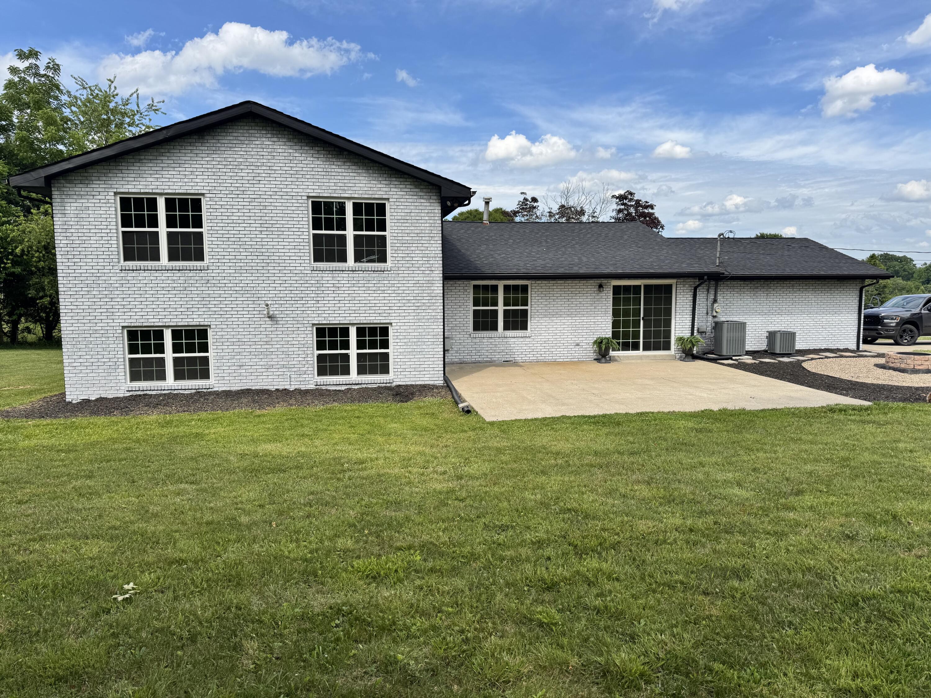 585 Standard Avenue Property Photo 8
