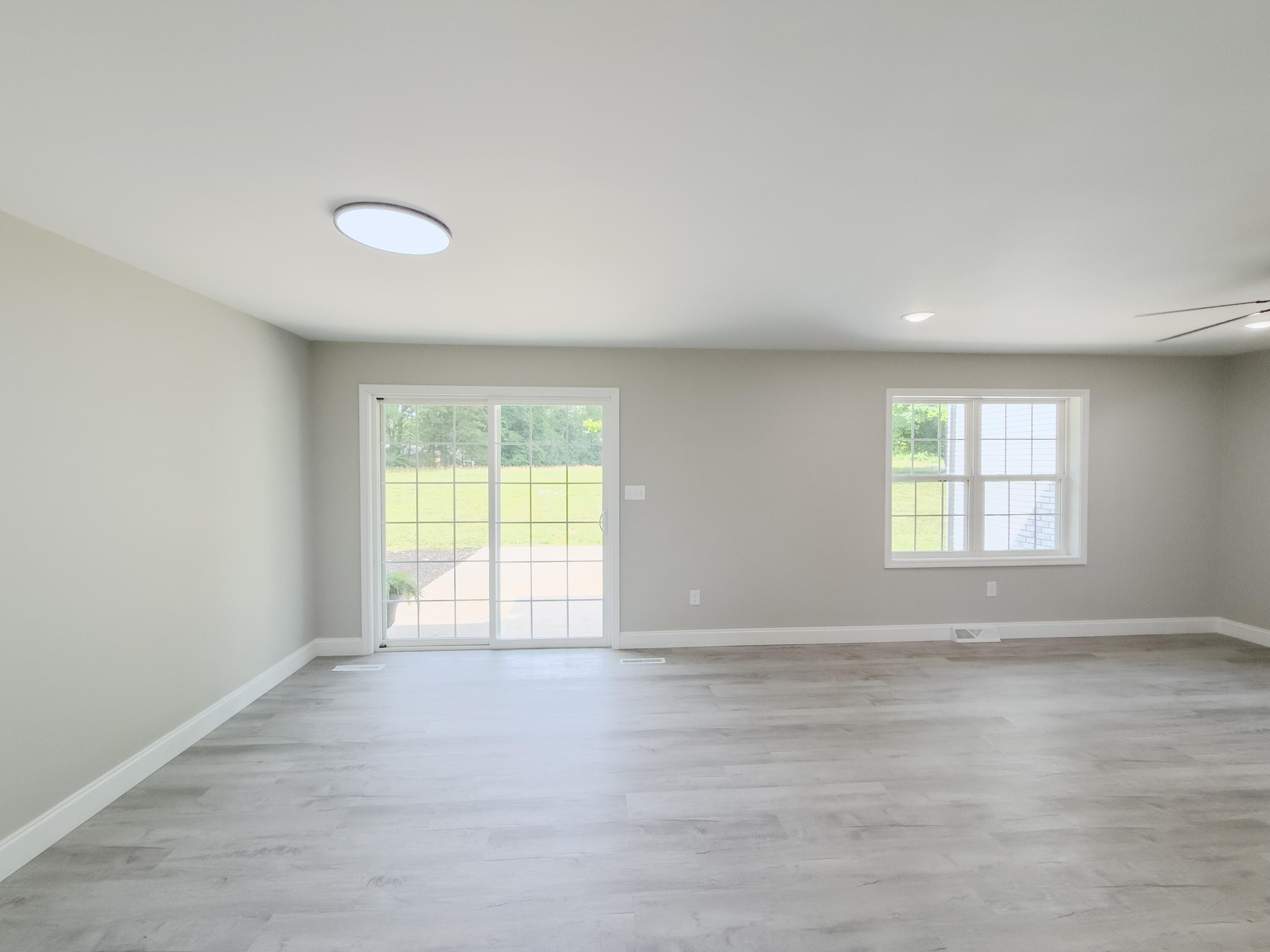 585 Standard Avenue Property Photo 19