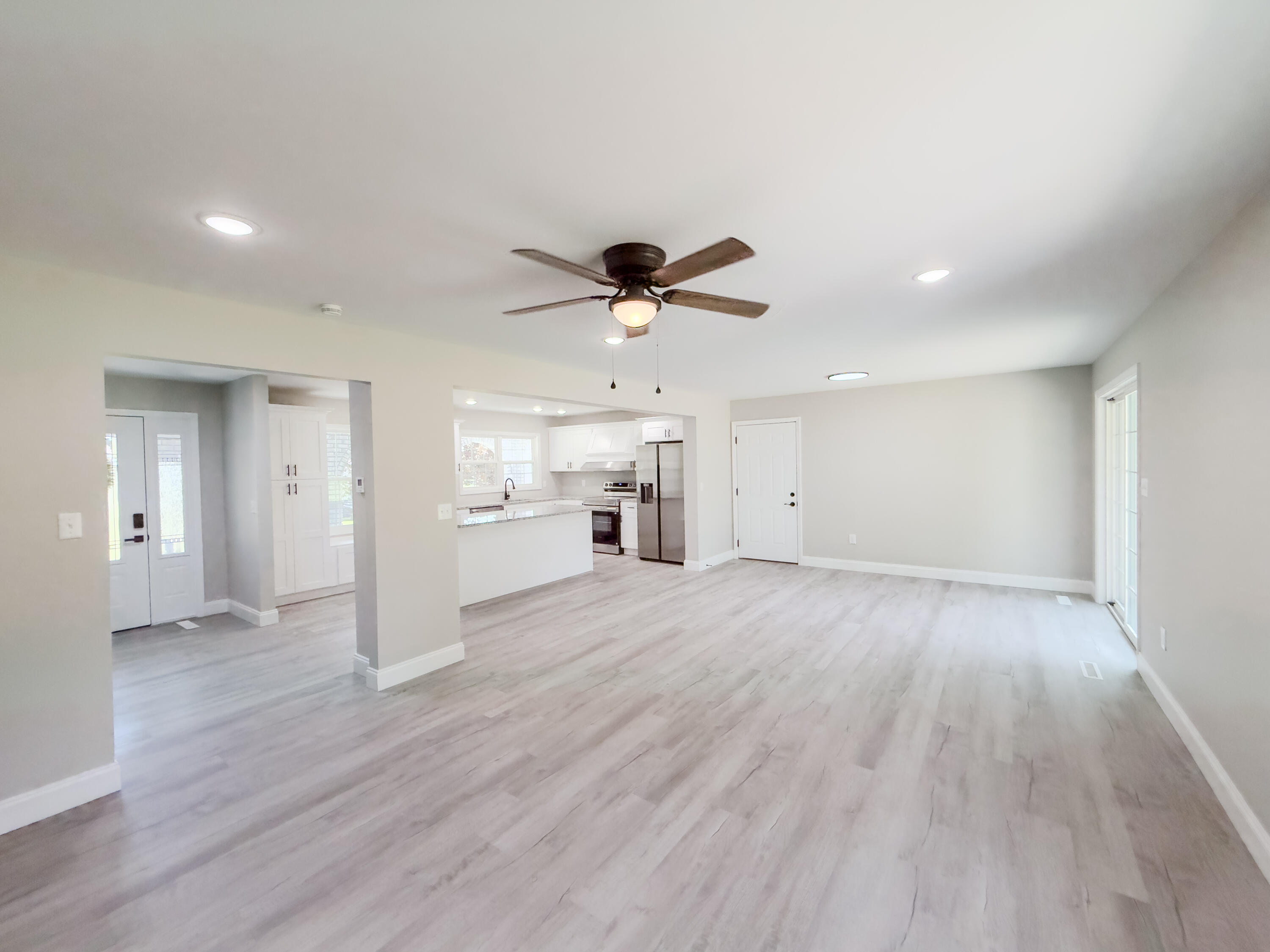 585 Standard Avenue Property Photo 21