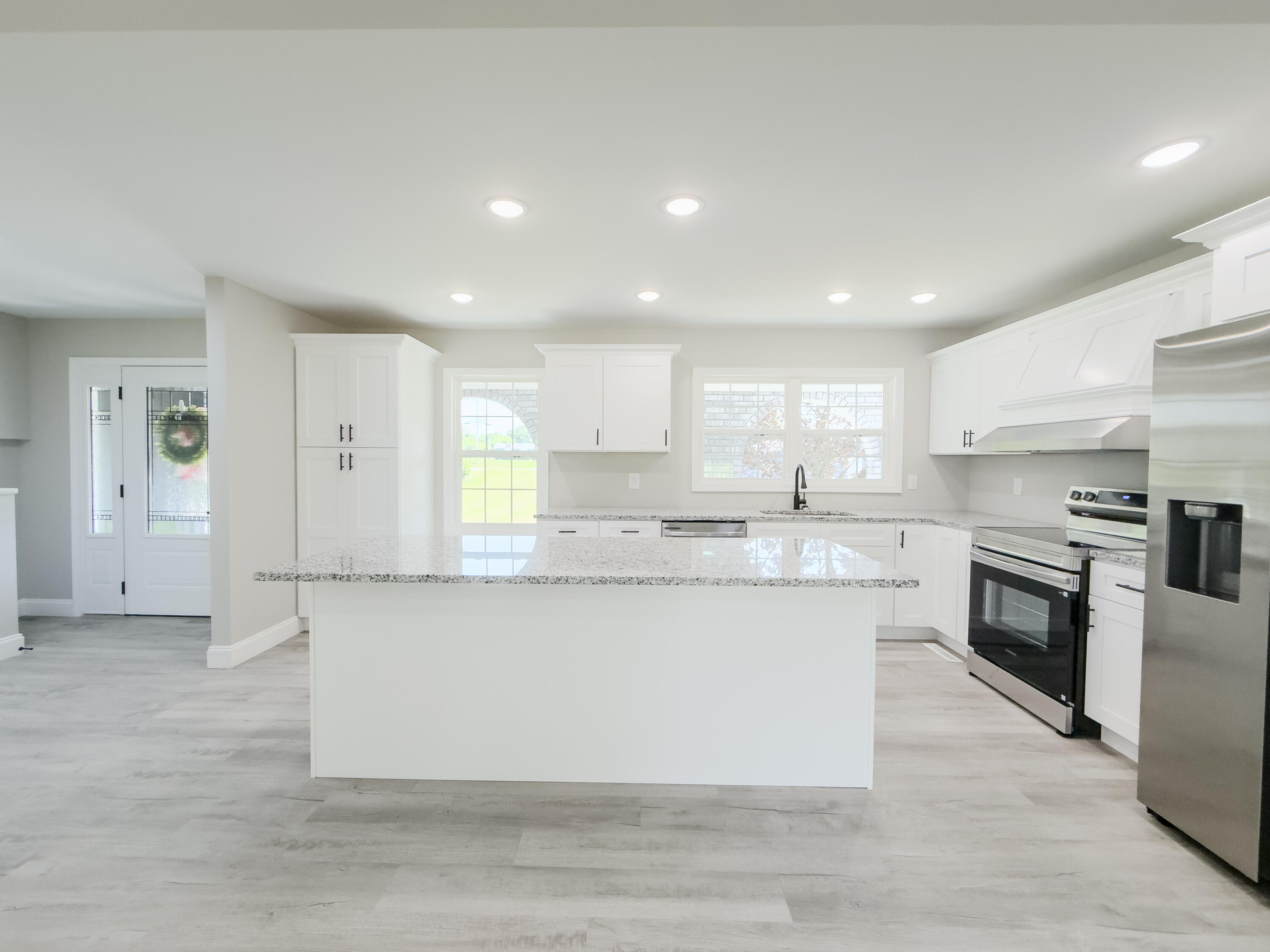 585 Standard Avenue Property Photo 27