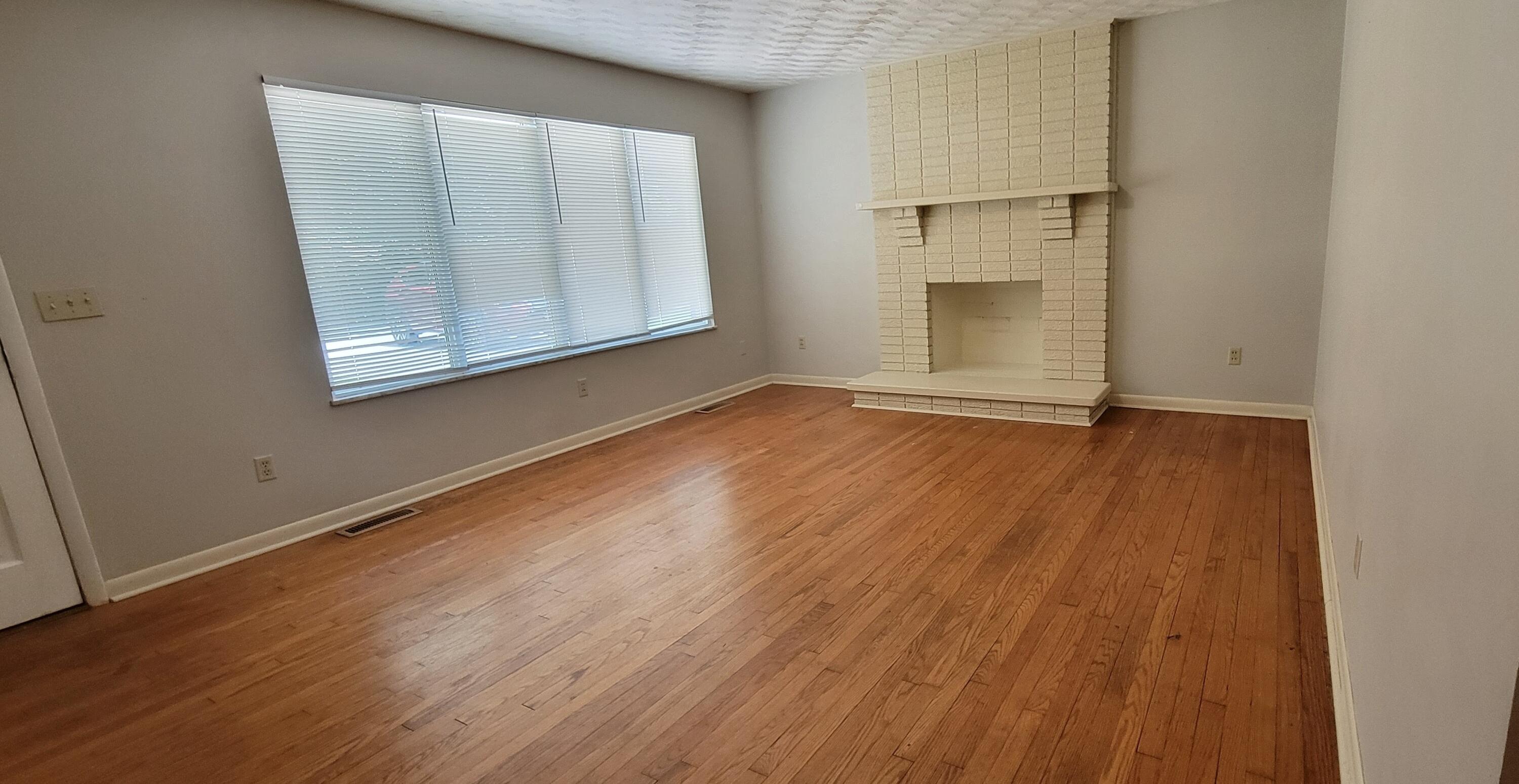 1217 Knapp Avenue Property Photo 6
