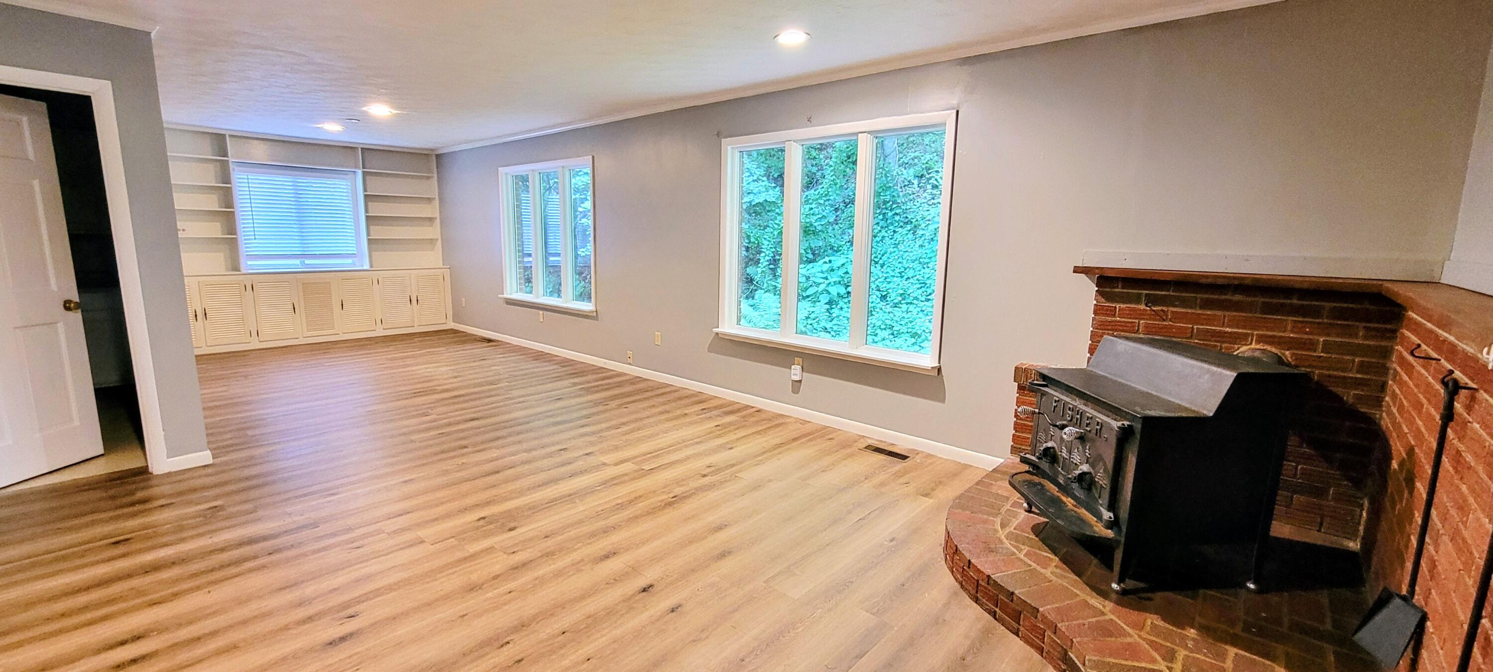 1217 Knapp Avenue Property Photo 8