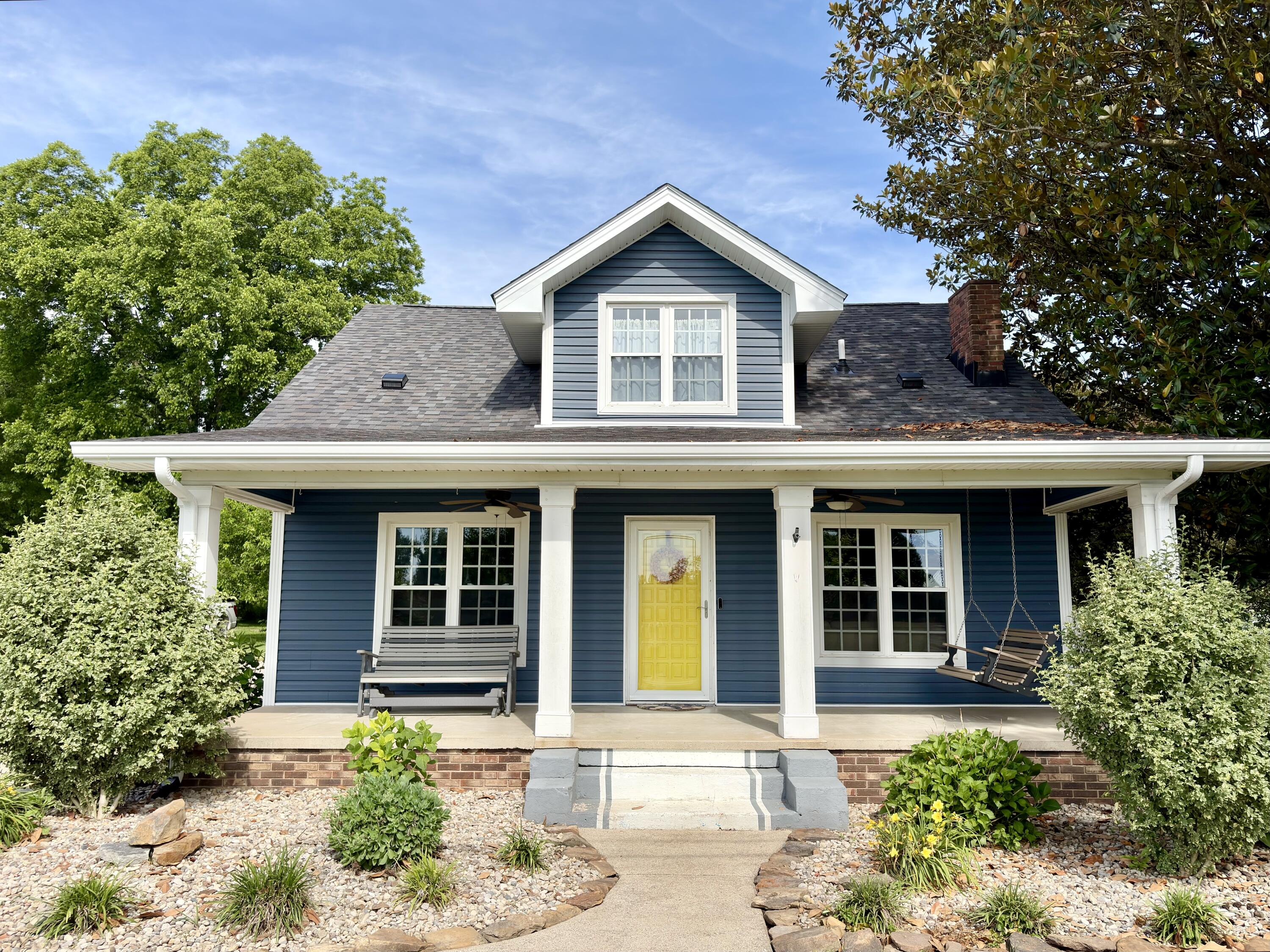 2075 Old Whitley Road Property Photo 1