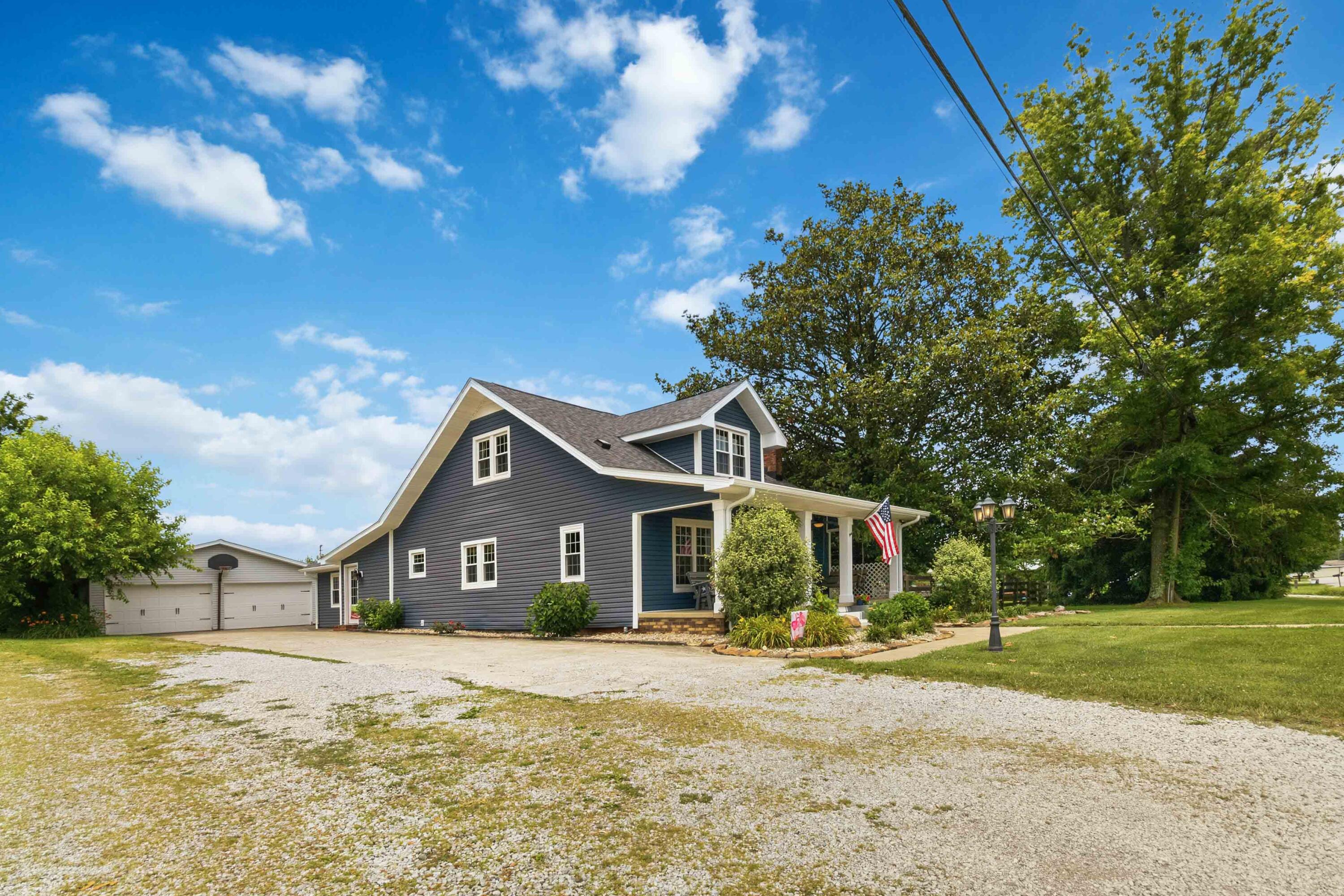 2075 Old Whitley Road Property Photo 4