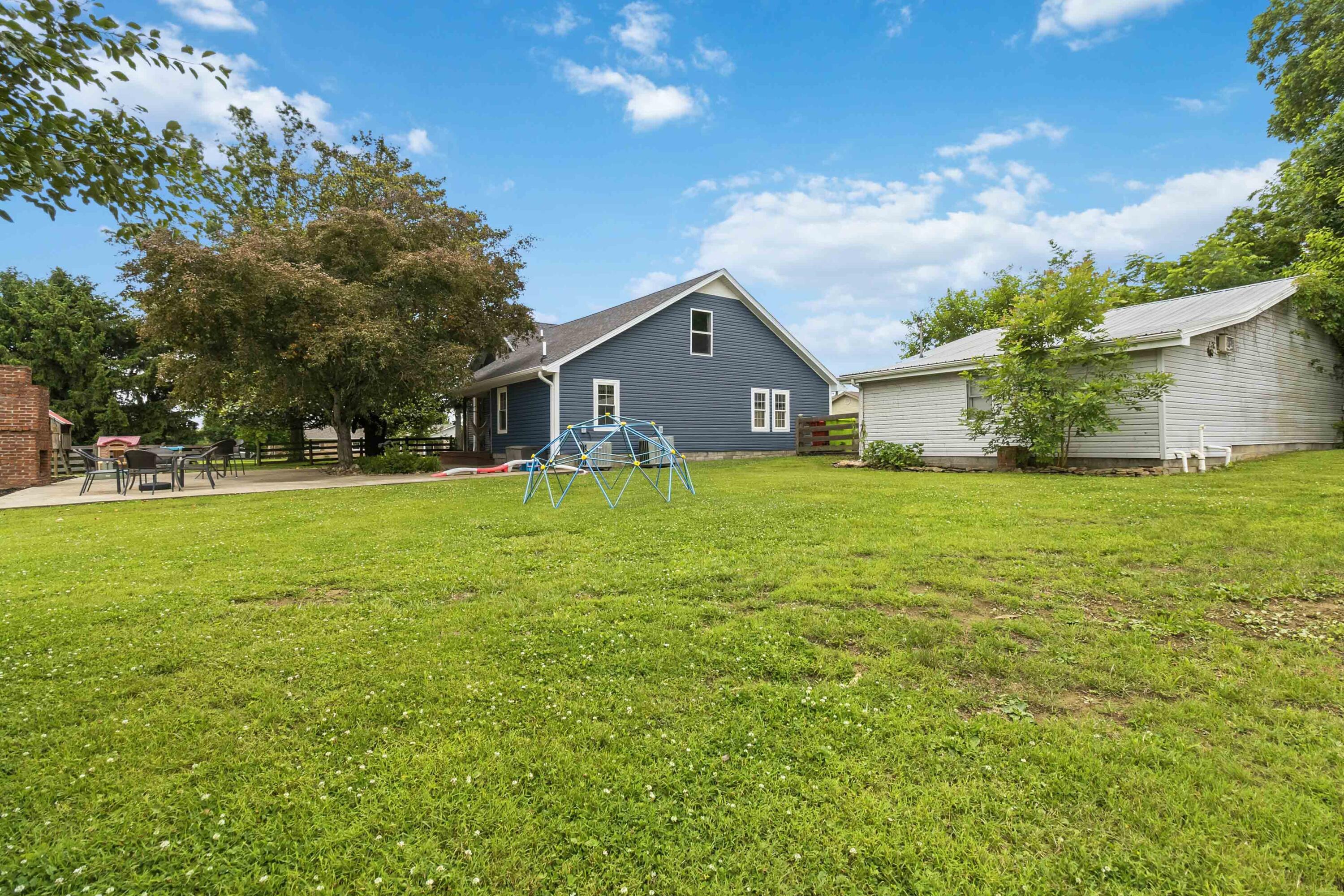 2075 Old Whitley Road Property Photo 11