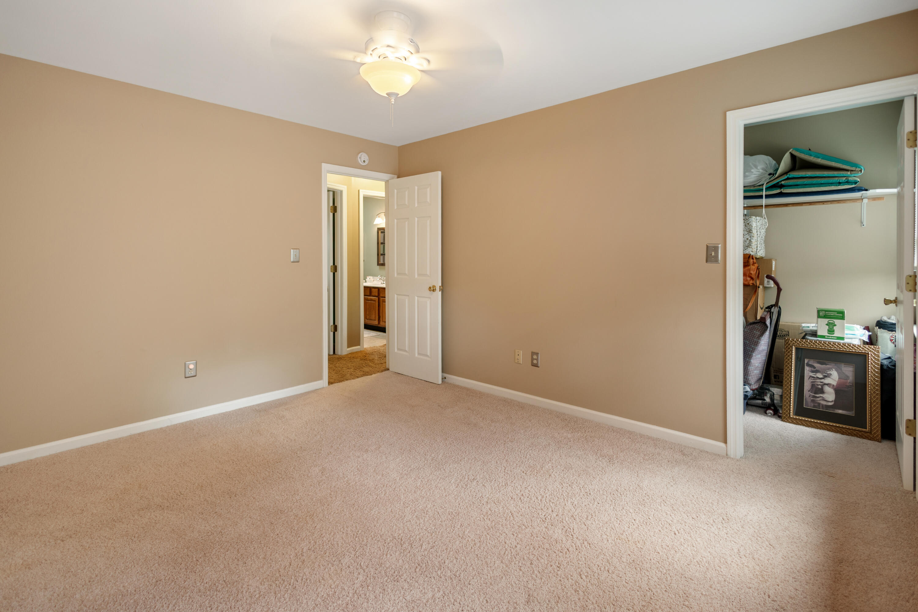 520 Ridgewater Court Property Photo 21
