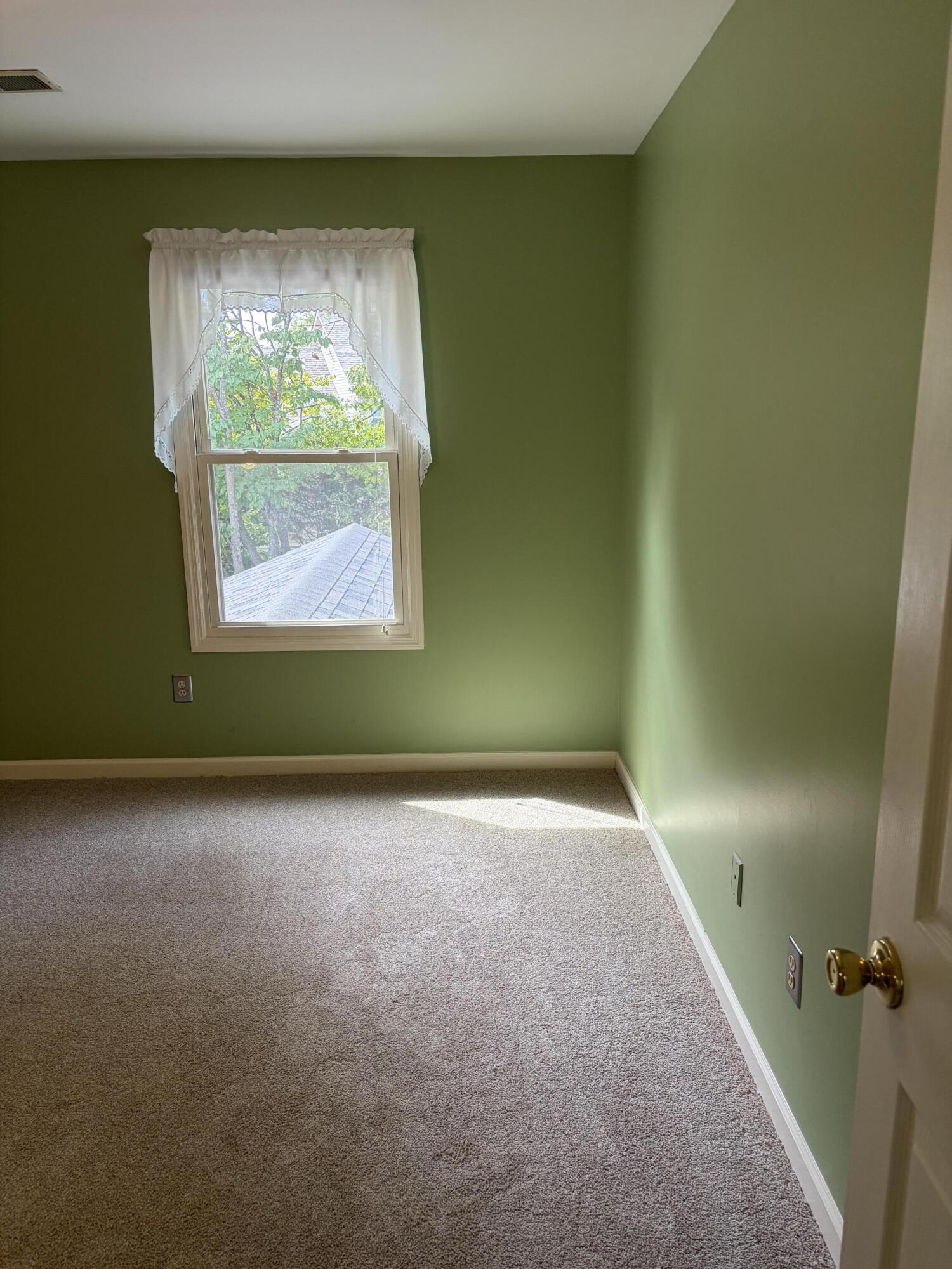 520 Ridgewater Court Property Photo 24