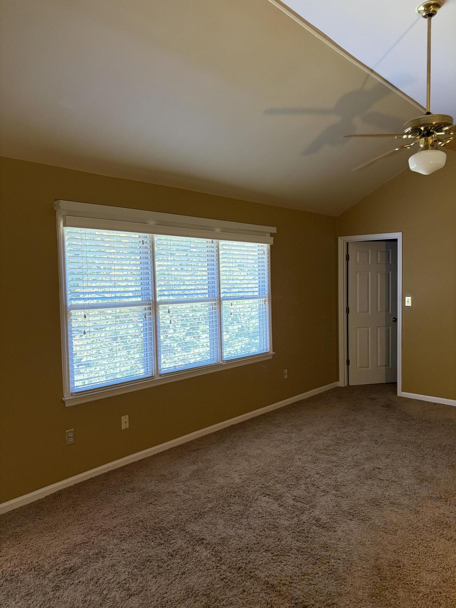 520 Ridgewater Court Property Photo 25