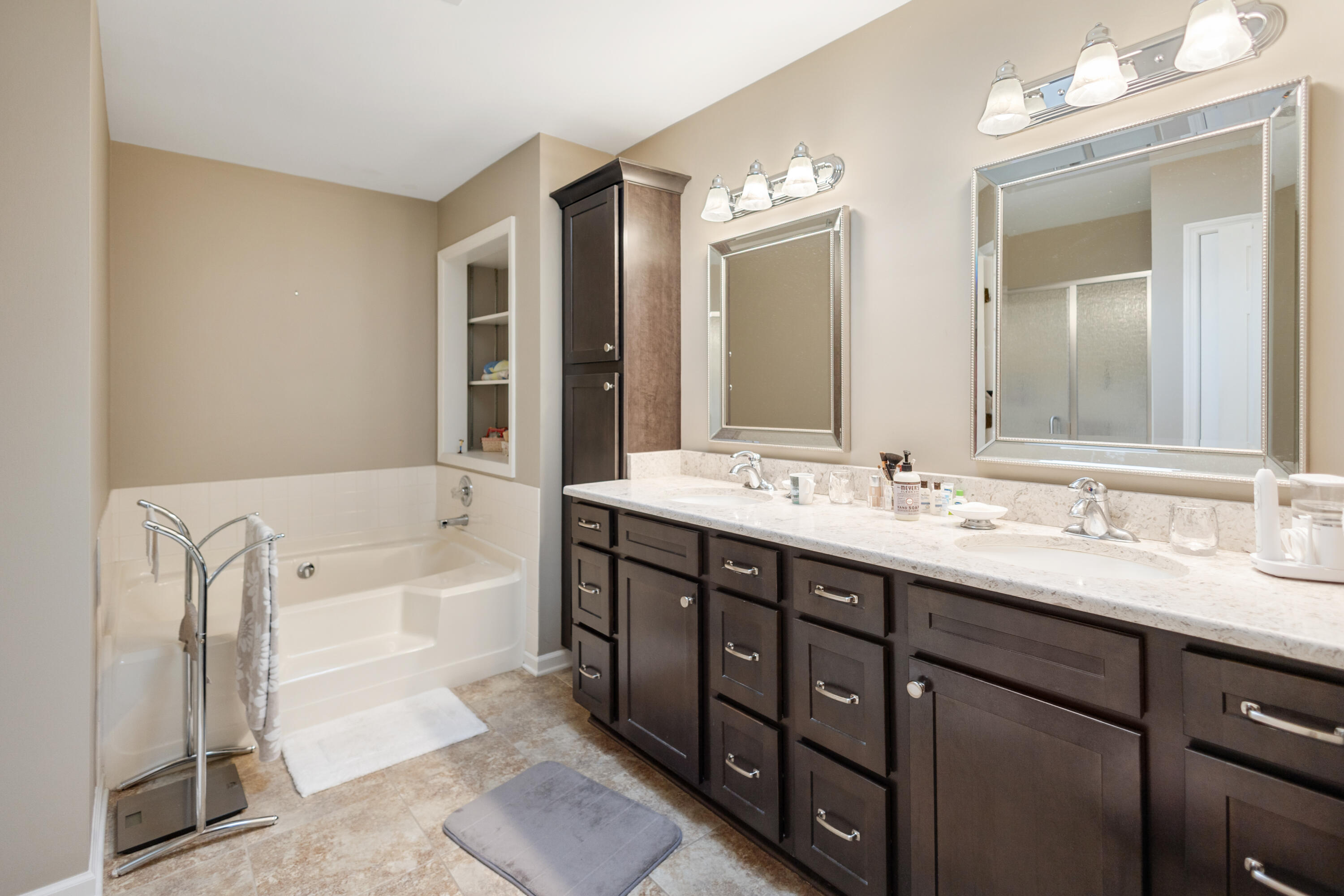 520 Ridgewater Court Property Photo 31