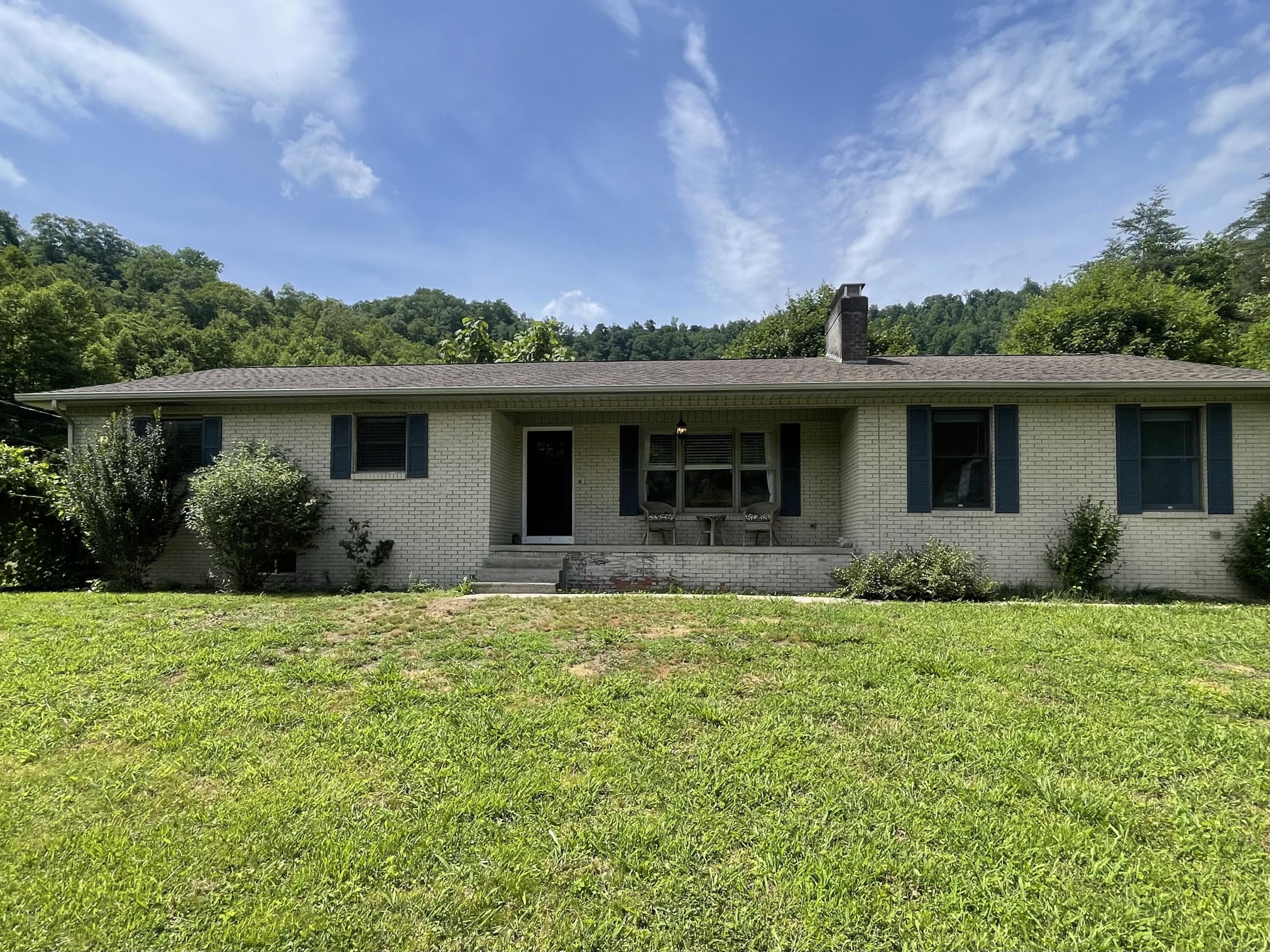 1153 Ky 718 Property Photo 1