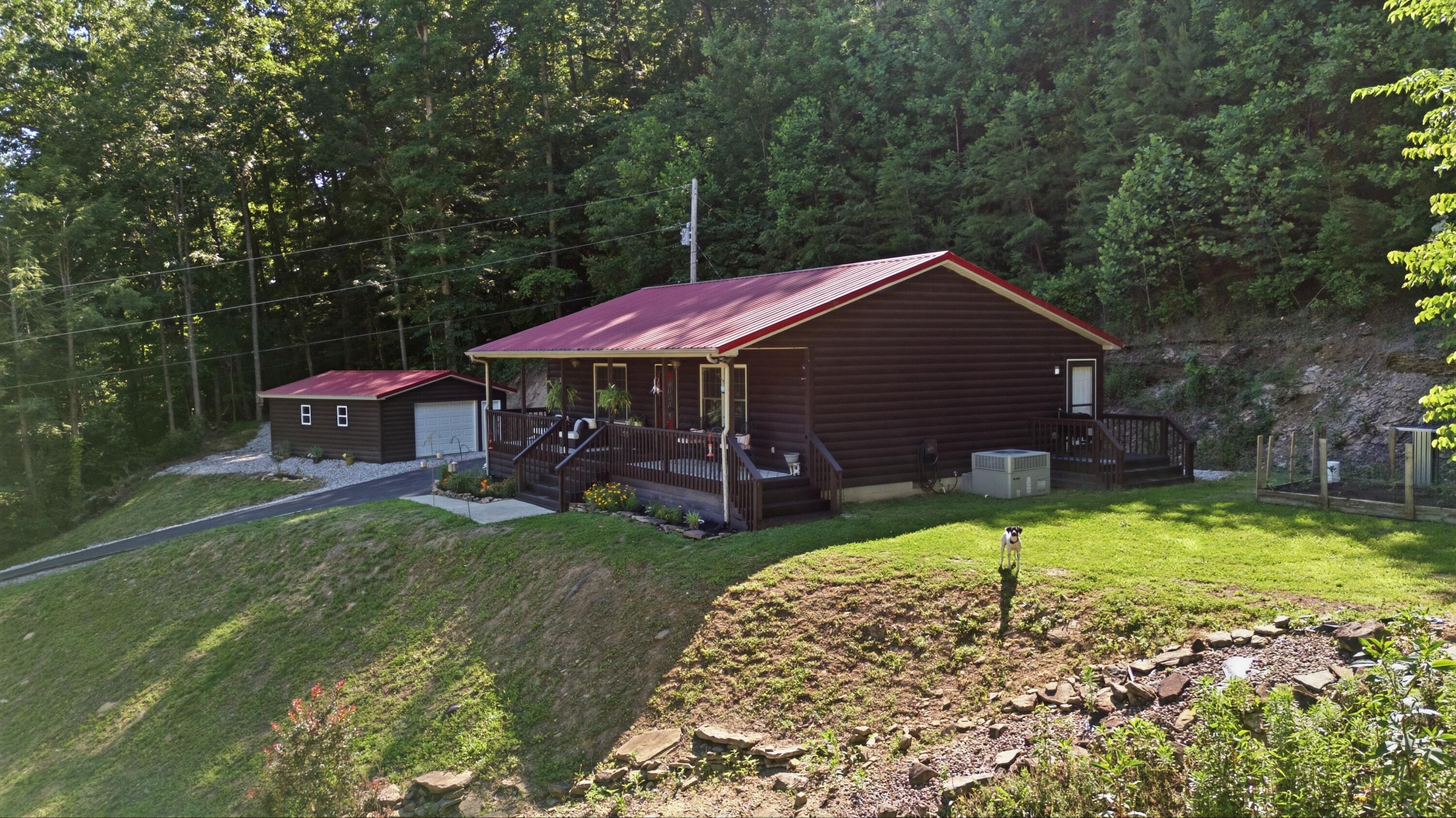 850 Cliffs Edge Road Property Photo 1