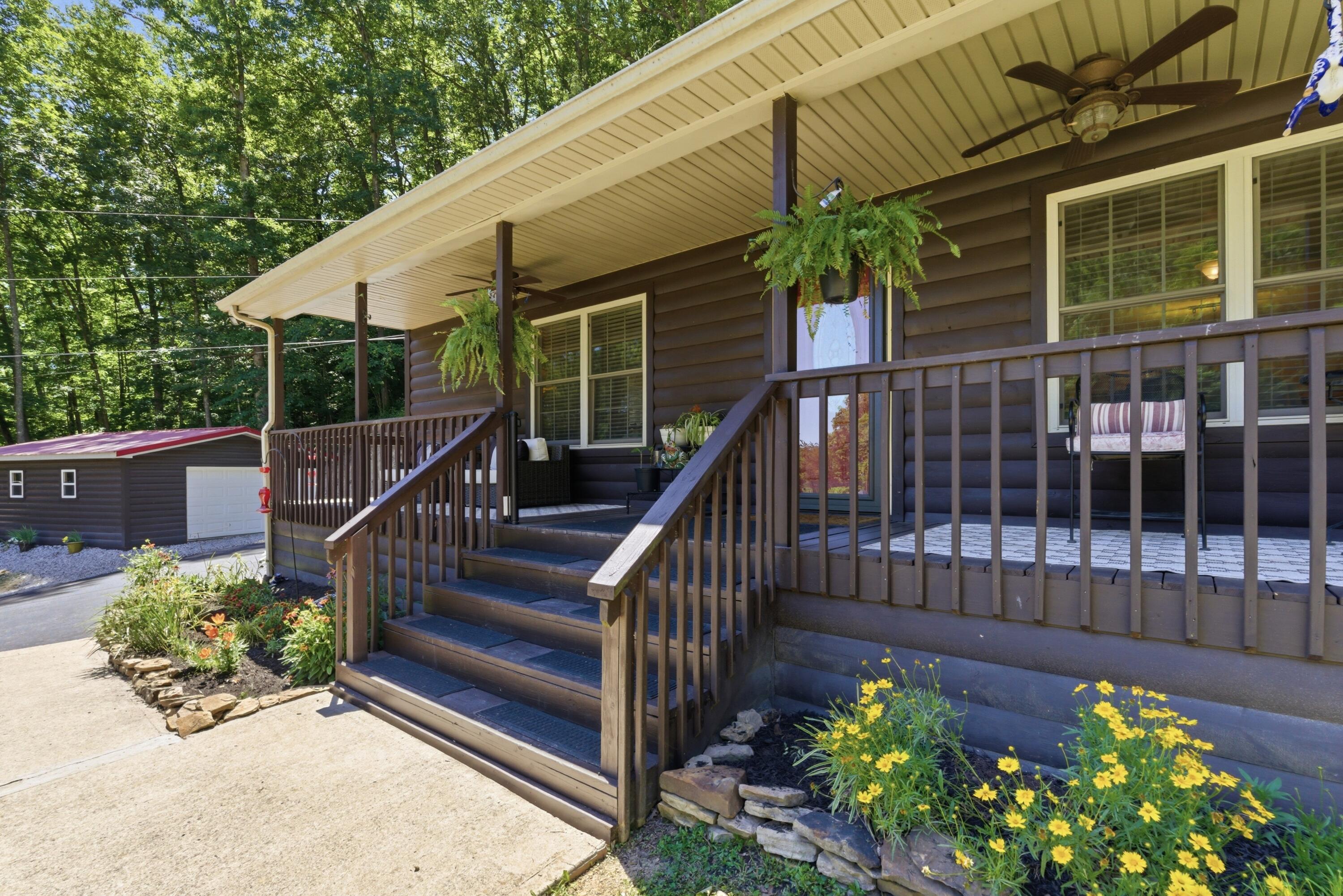 850 Cliffs Edge Road Property Photo 3