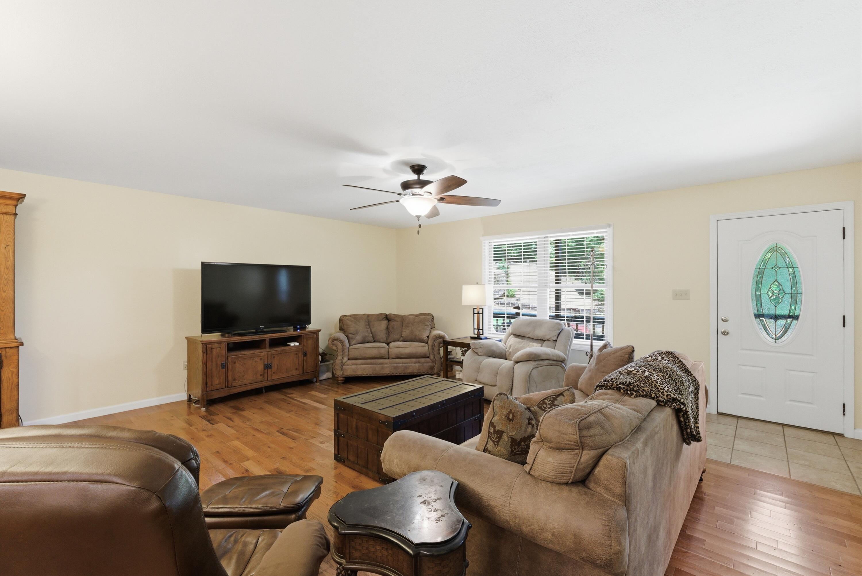 850 Cliffs Edge Road Property Photo 11