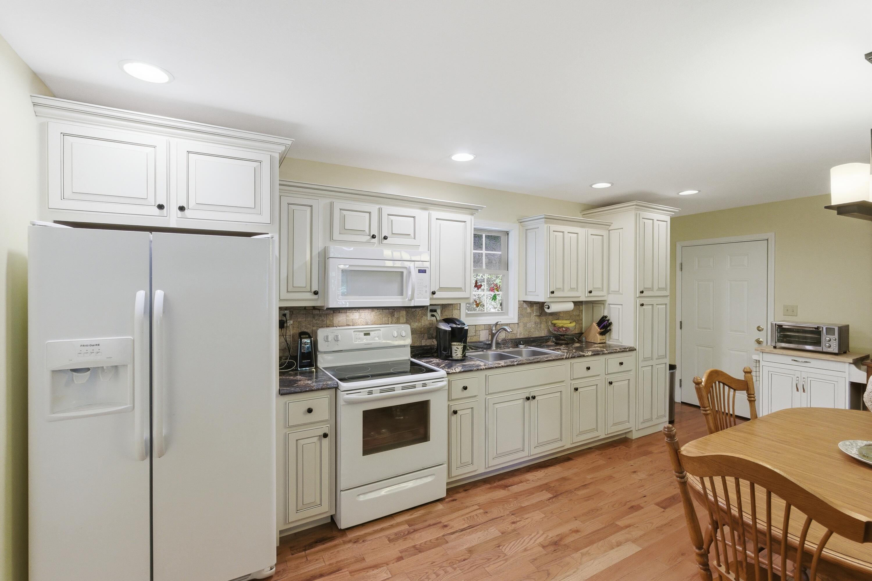 850 Cliffs Edge Road Property Photo 16