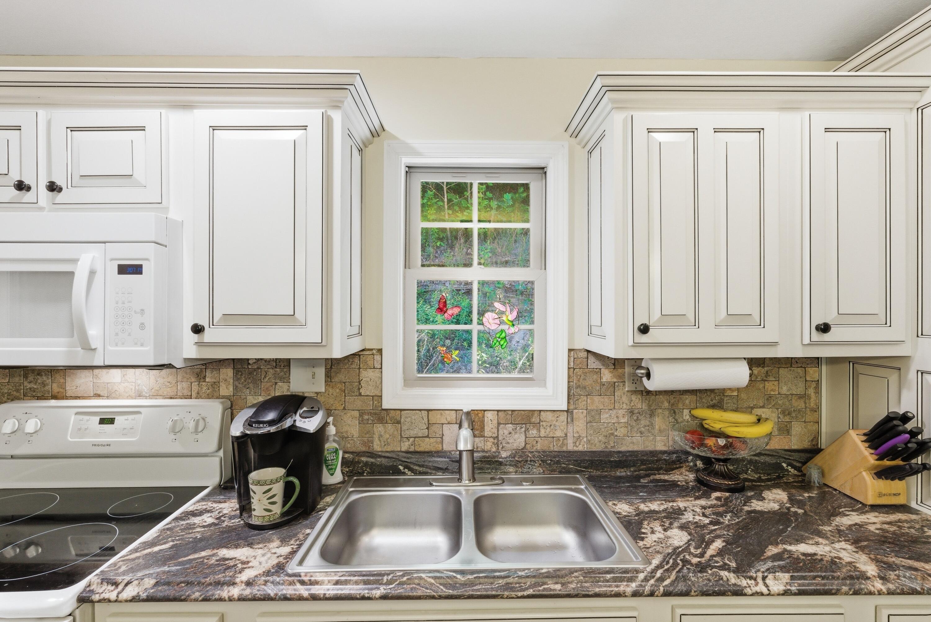 850 Cliffs Edge Road Property Photo 18