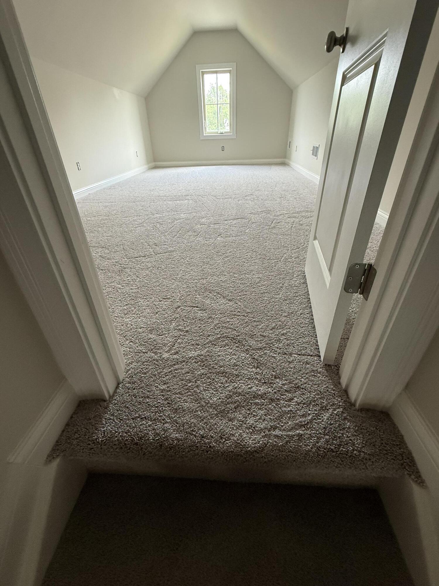 142 Winding Crk Drive Property Photo 3
