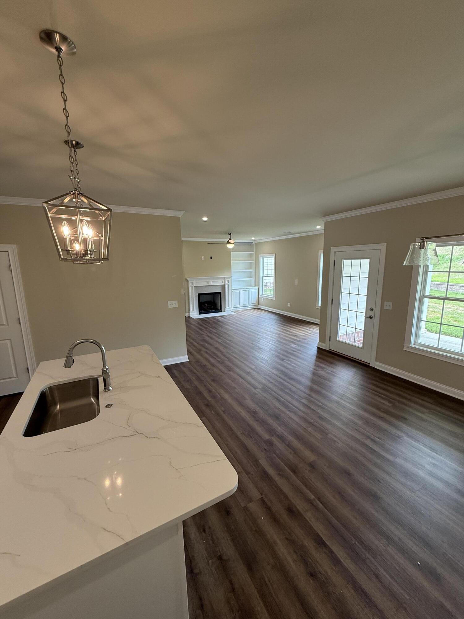 142 Winding Crk Drive Property Photo 6