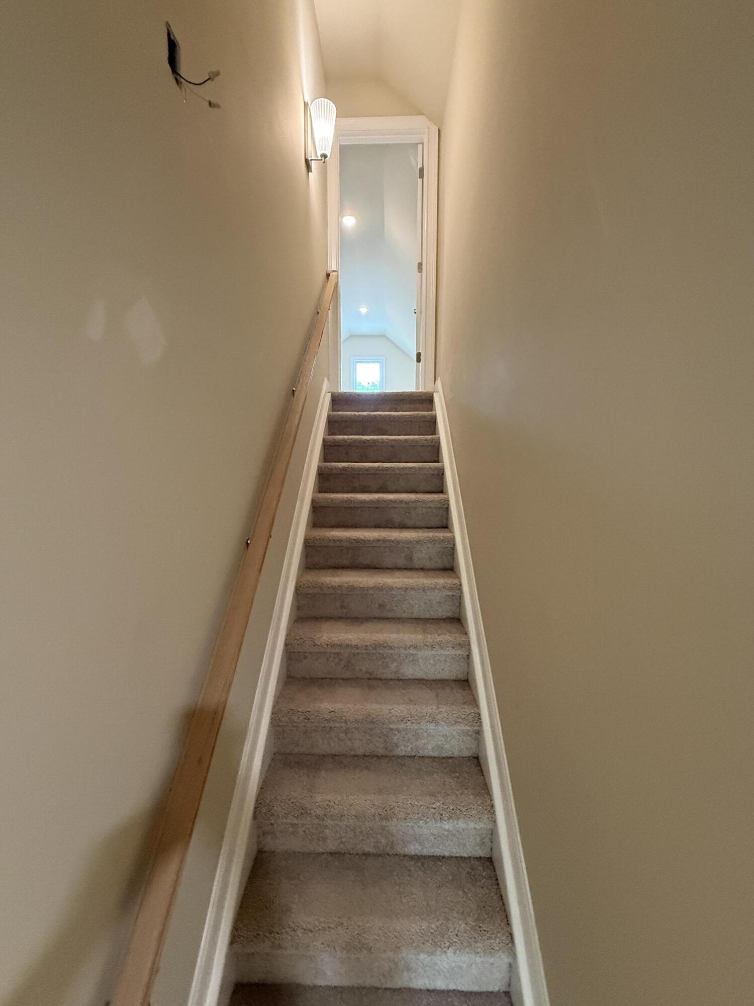 142 Winding Crk Drive Property Photo 11