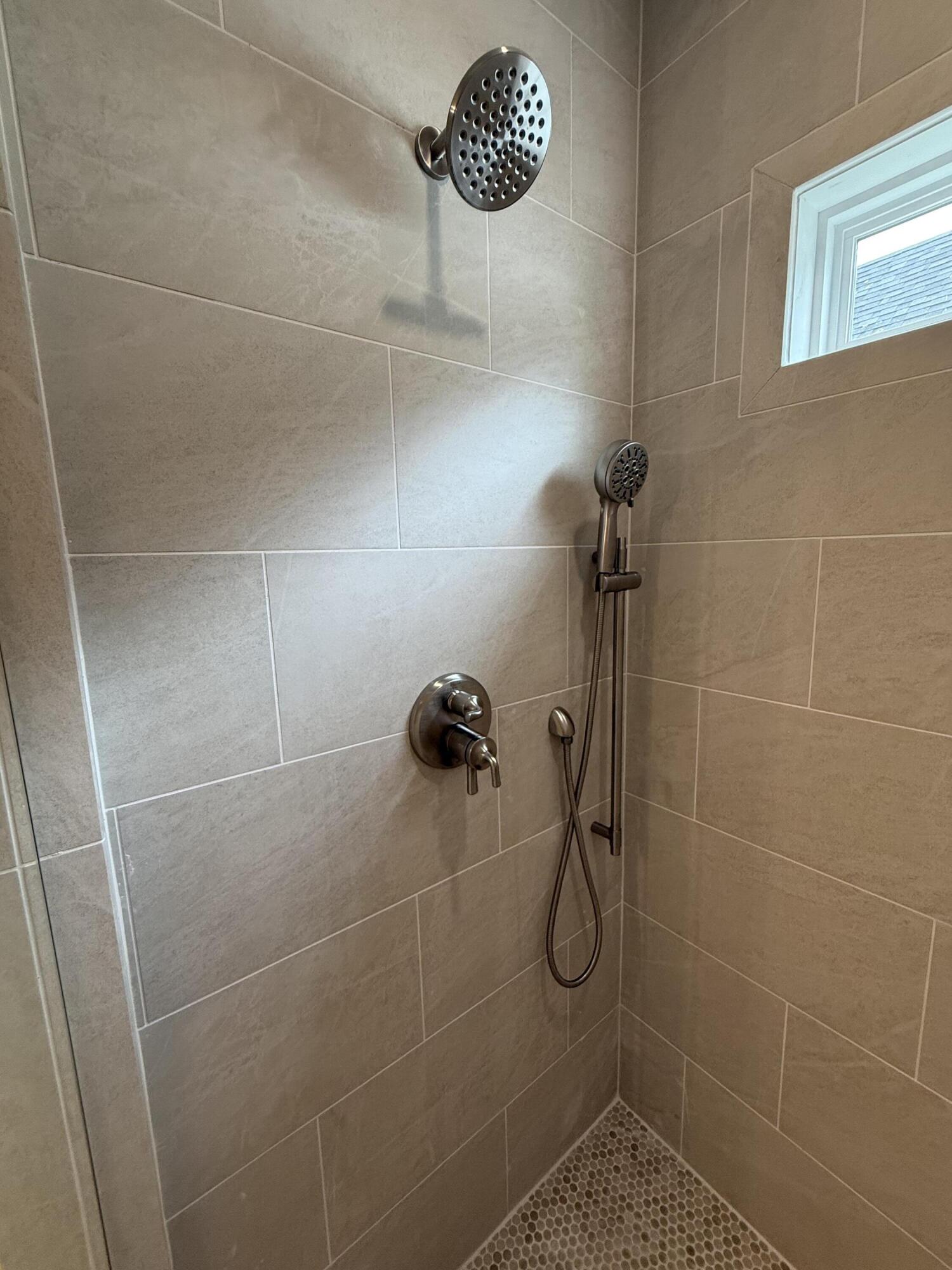 142 Winding Crk Drive Property Photo 15