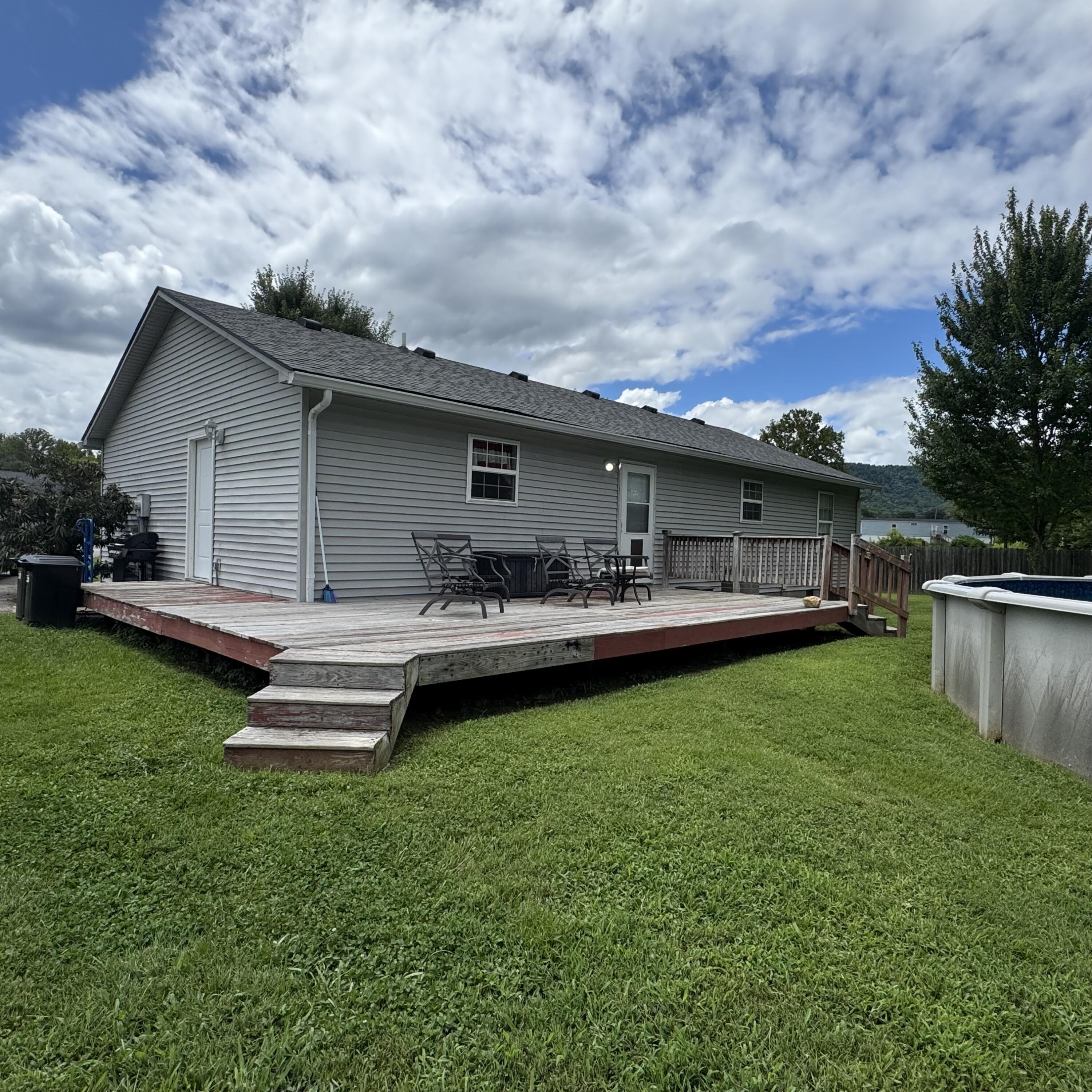 109 Dillon Court Property Photo 23
