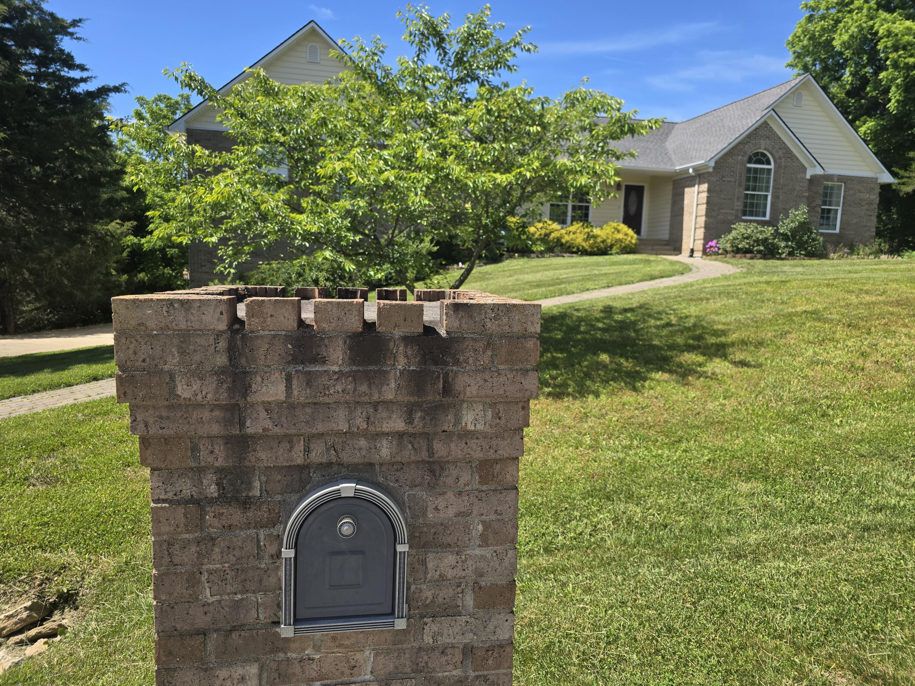 105 Summeridge Road Property Photo 4
