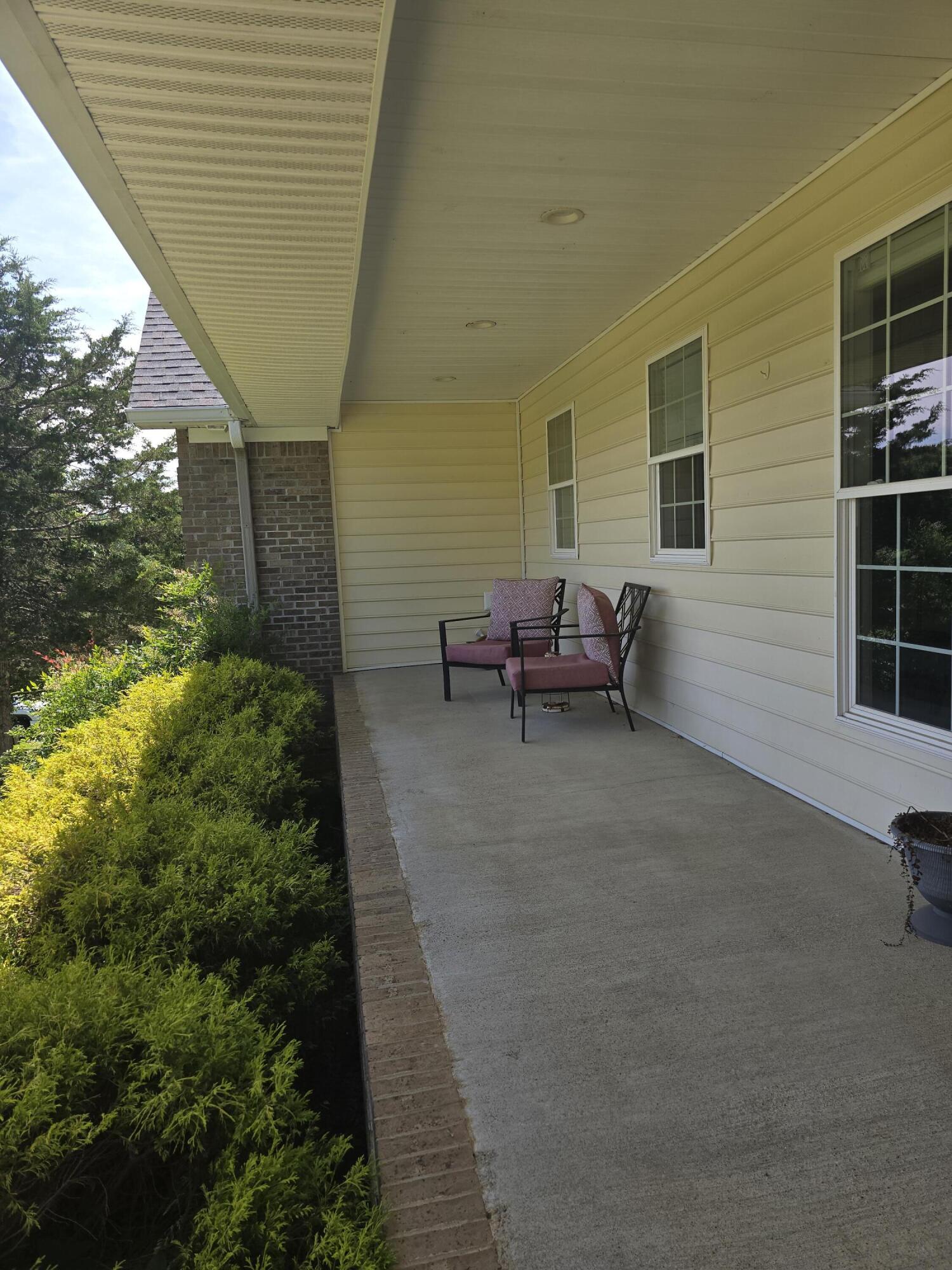 105 Summeridge Road Property Photo 5