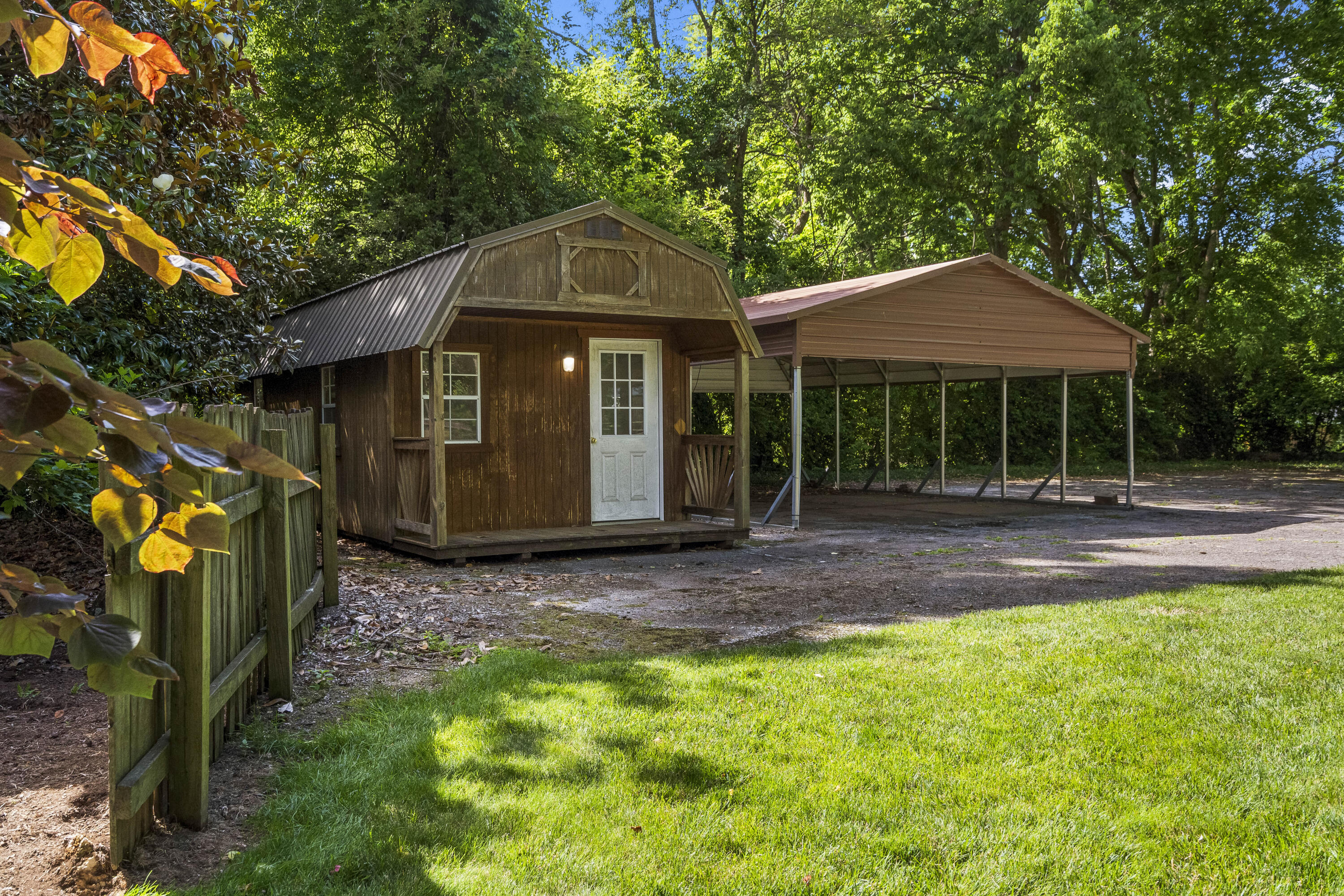 111 Edgemoor Drive Property Photo 33