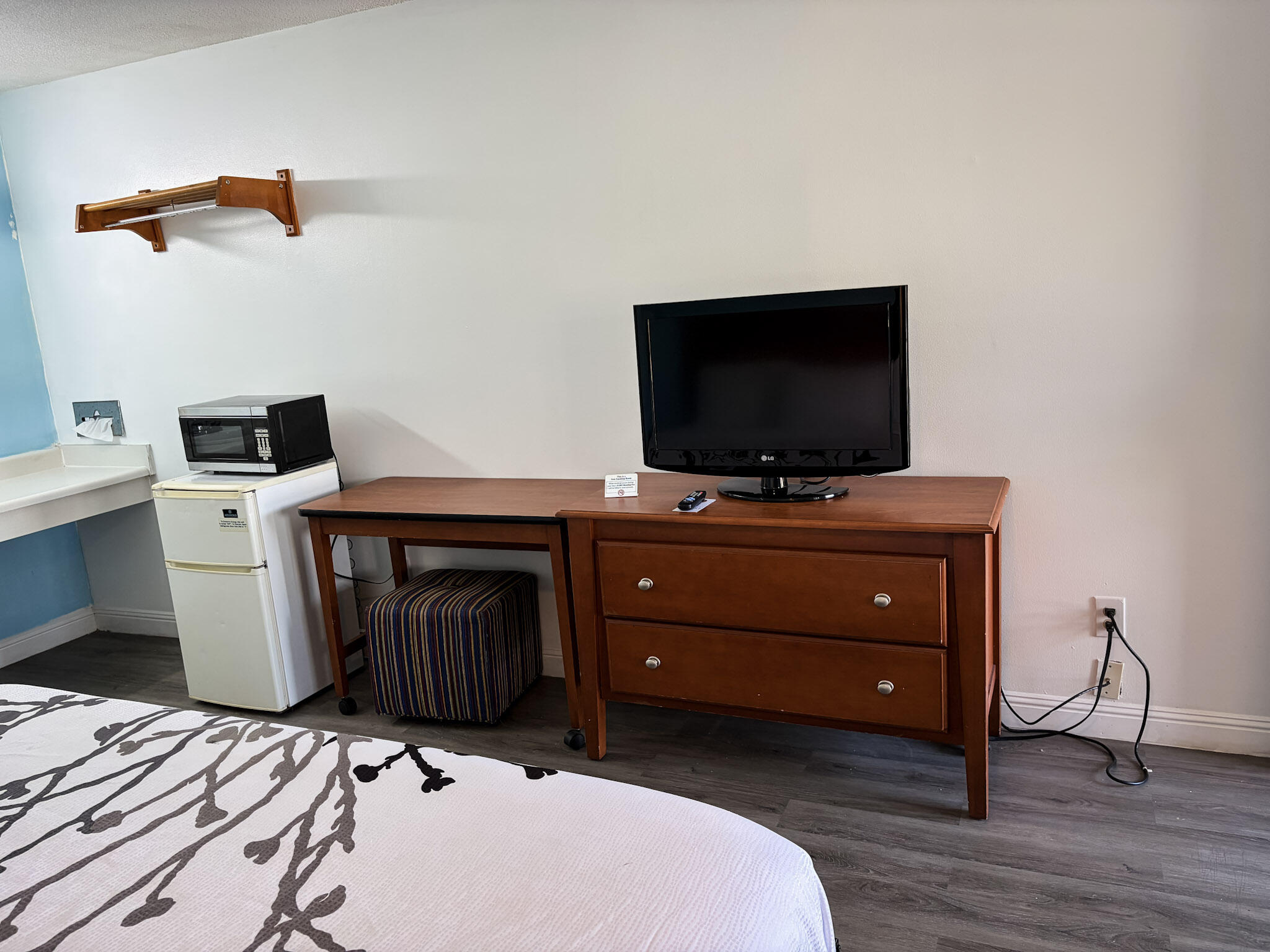 1075 Richmond Road Property Photo 17