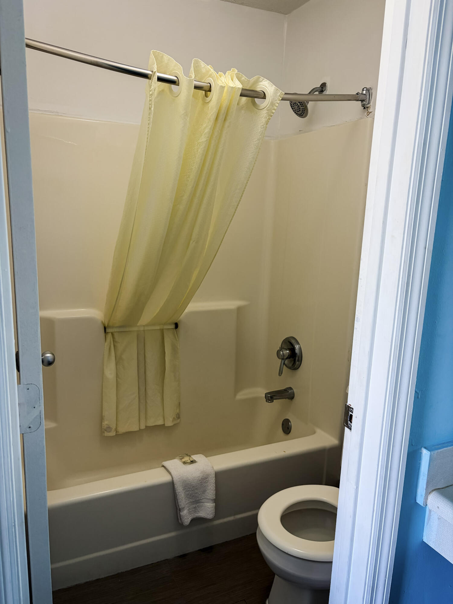 1075 Richmond Road Property Photo 24
