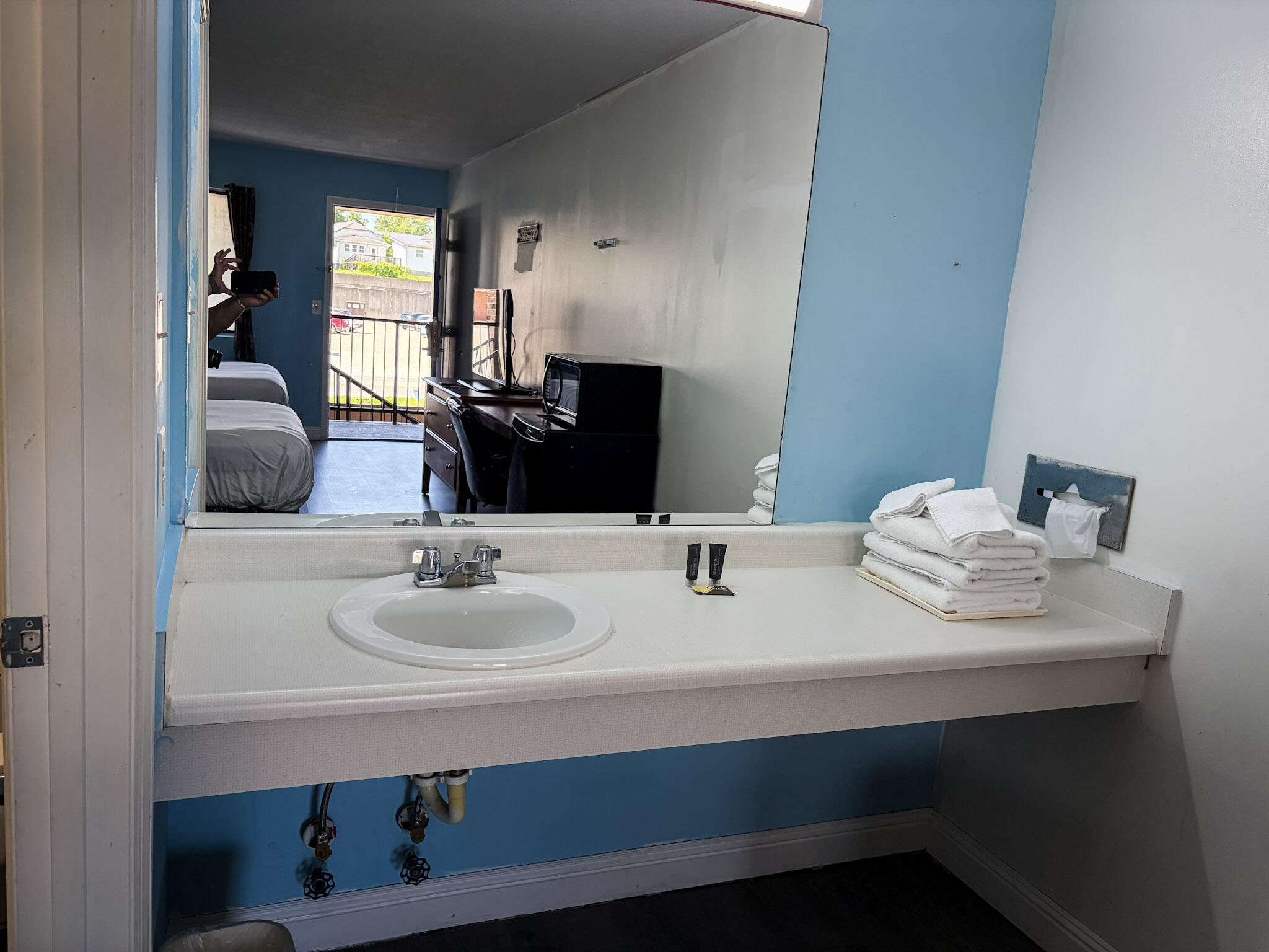1075 Richmond Road Property Photo 28