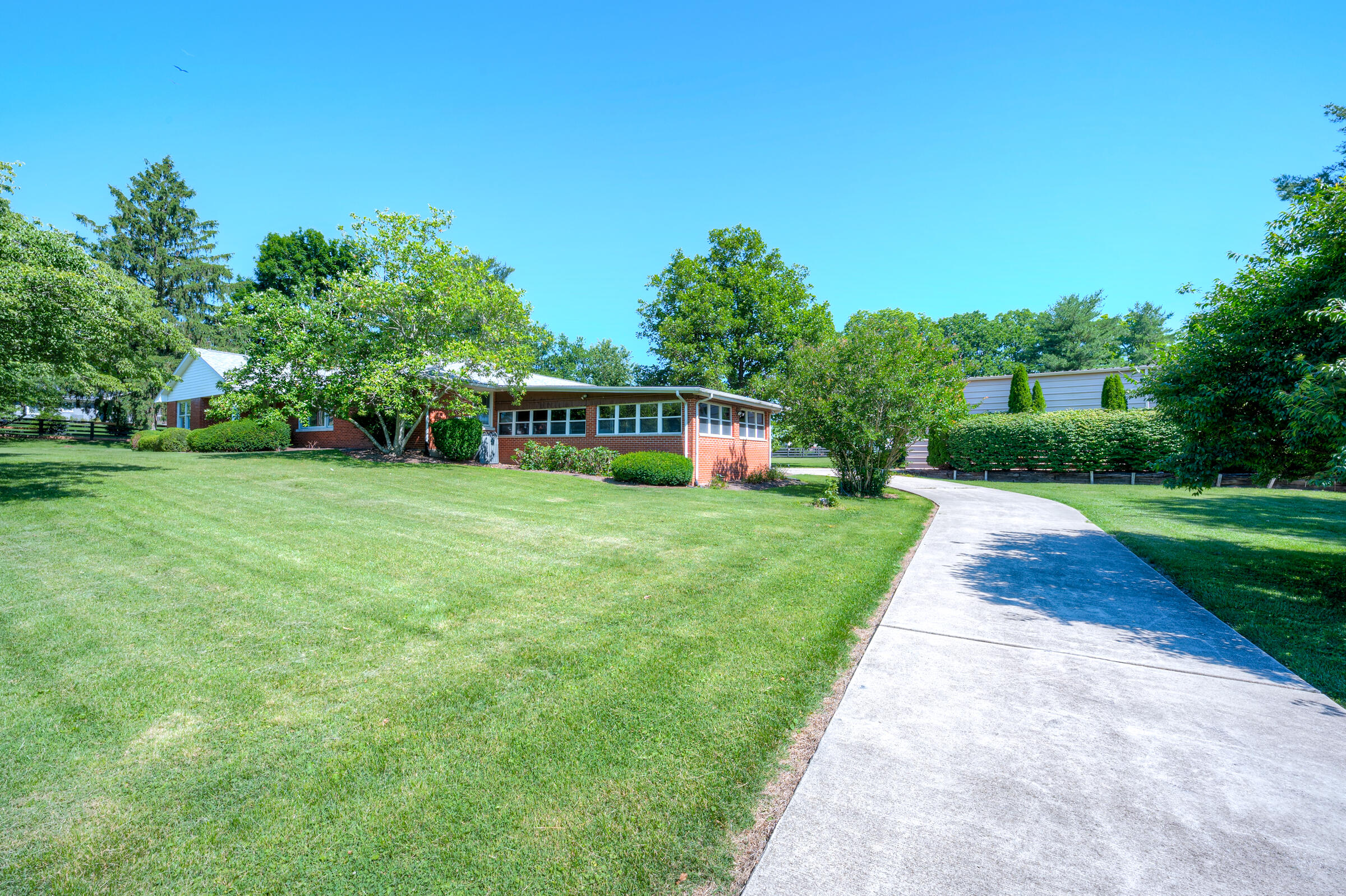 4861 Winchester Road Property Photo 4