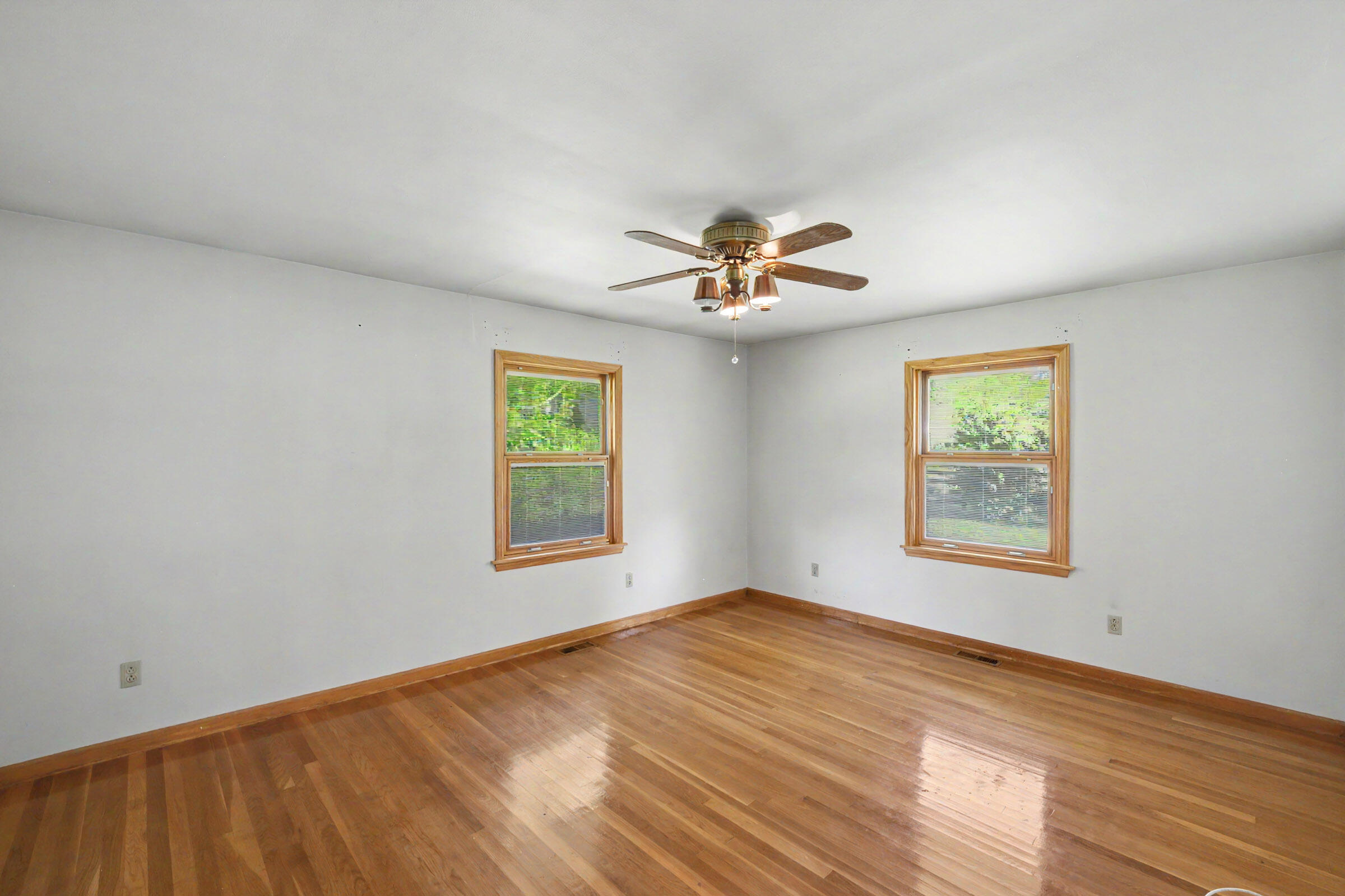 4861 Winchester Road Property Photo 15