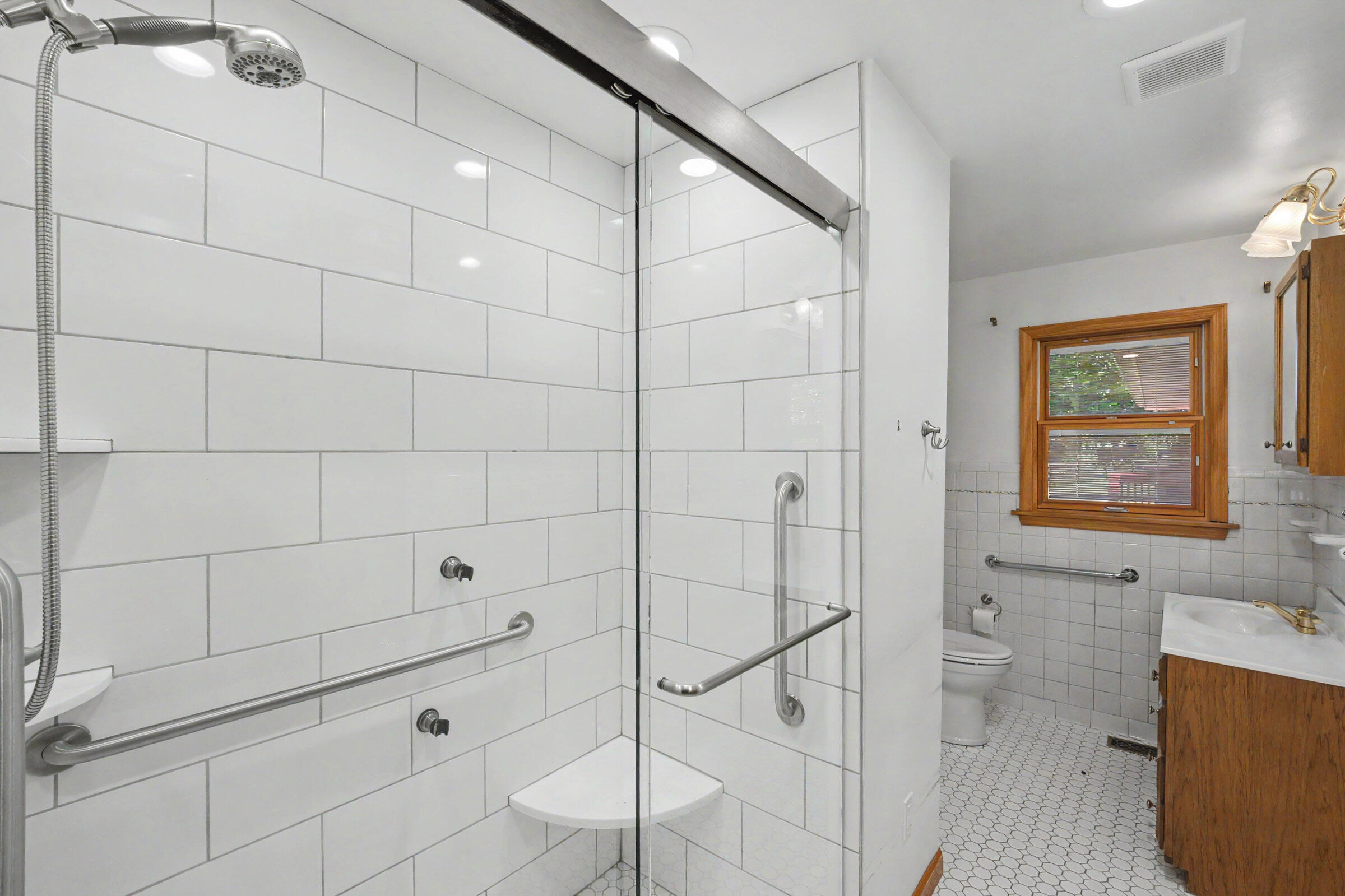 4861 Winchester Road Property Photo 23