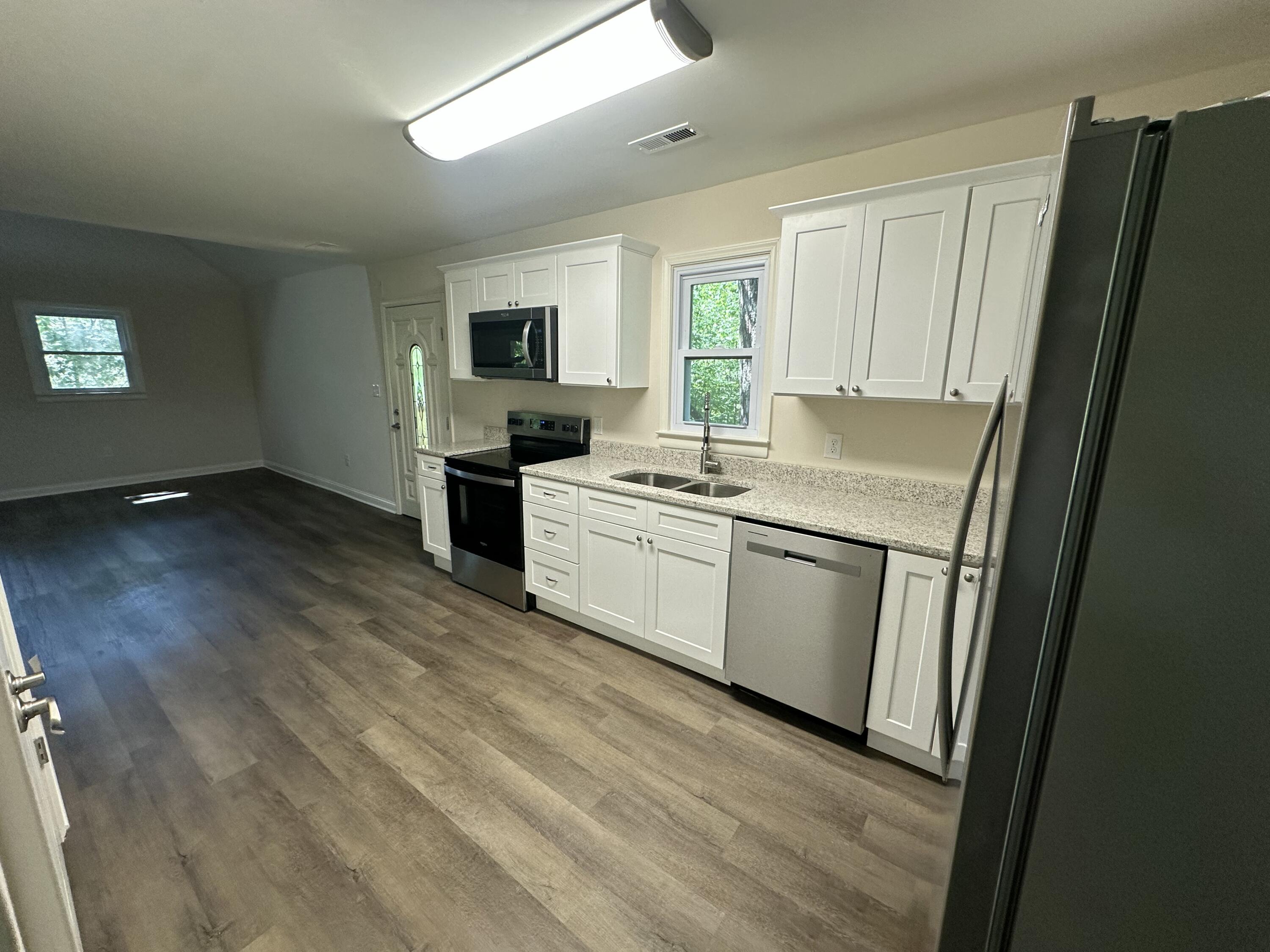 955 Right Angle Road Property Photo 7