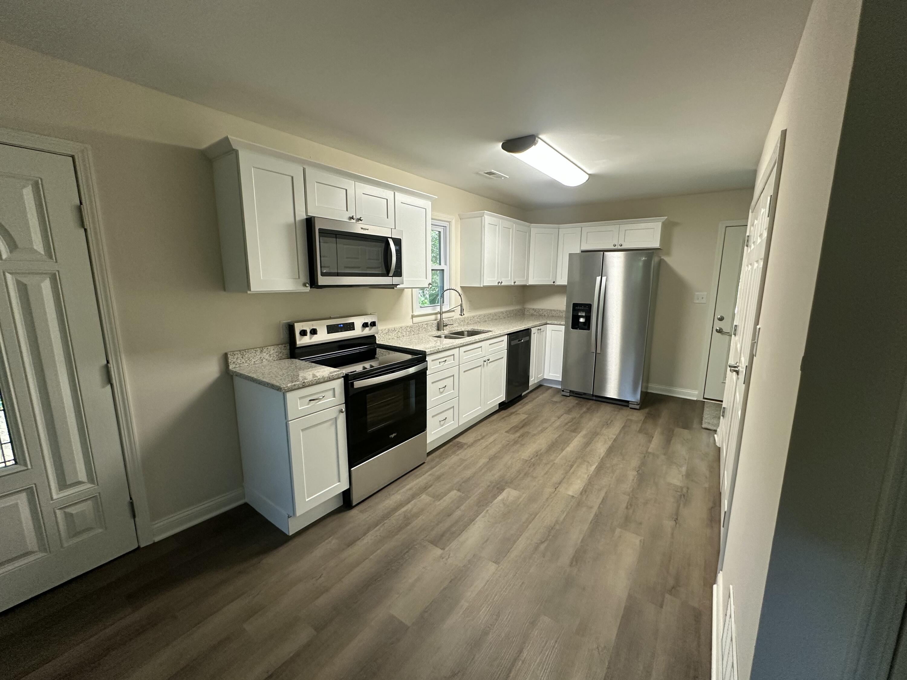 955 Right Angle Road Property Photo 8