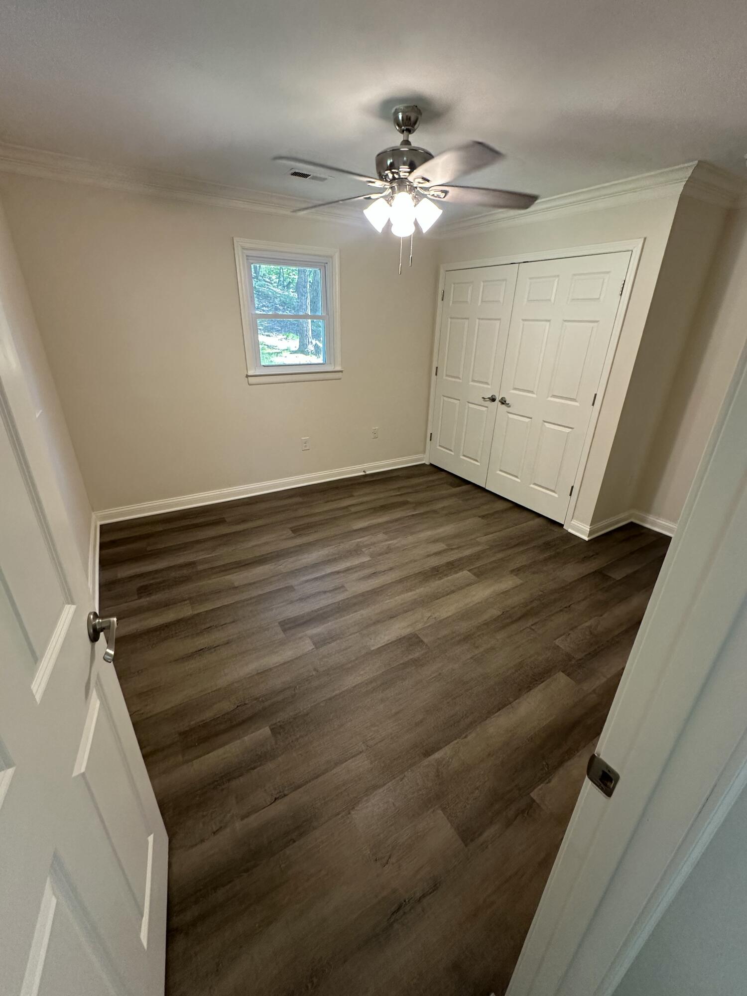 955 Right Angle Road Property Photo 14