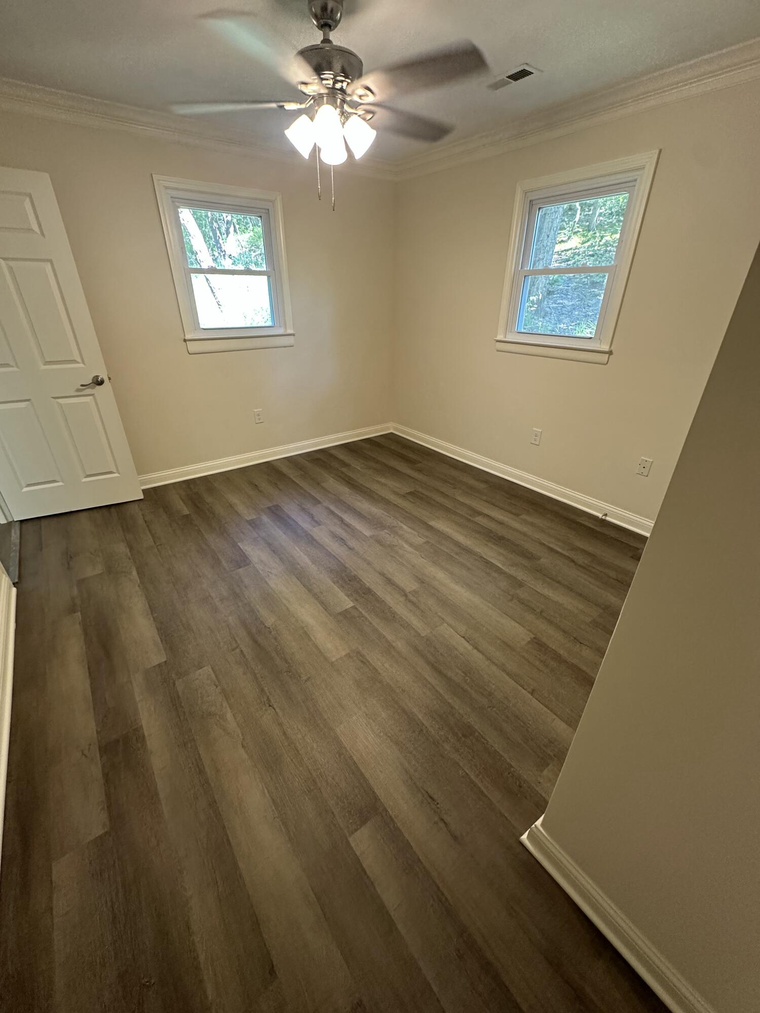 955 Right Angle Road Property Photo 17