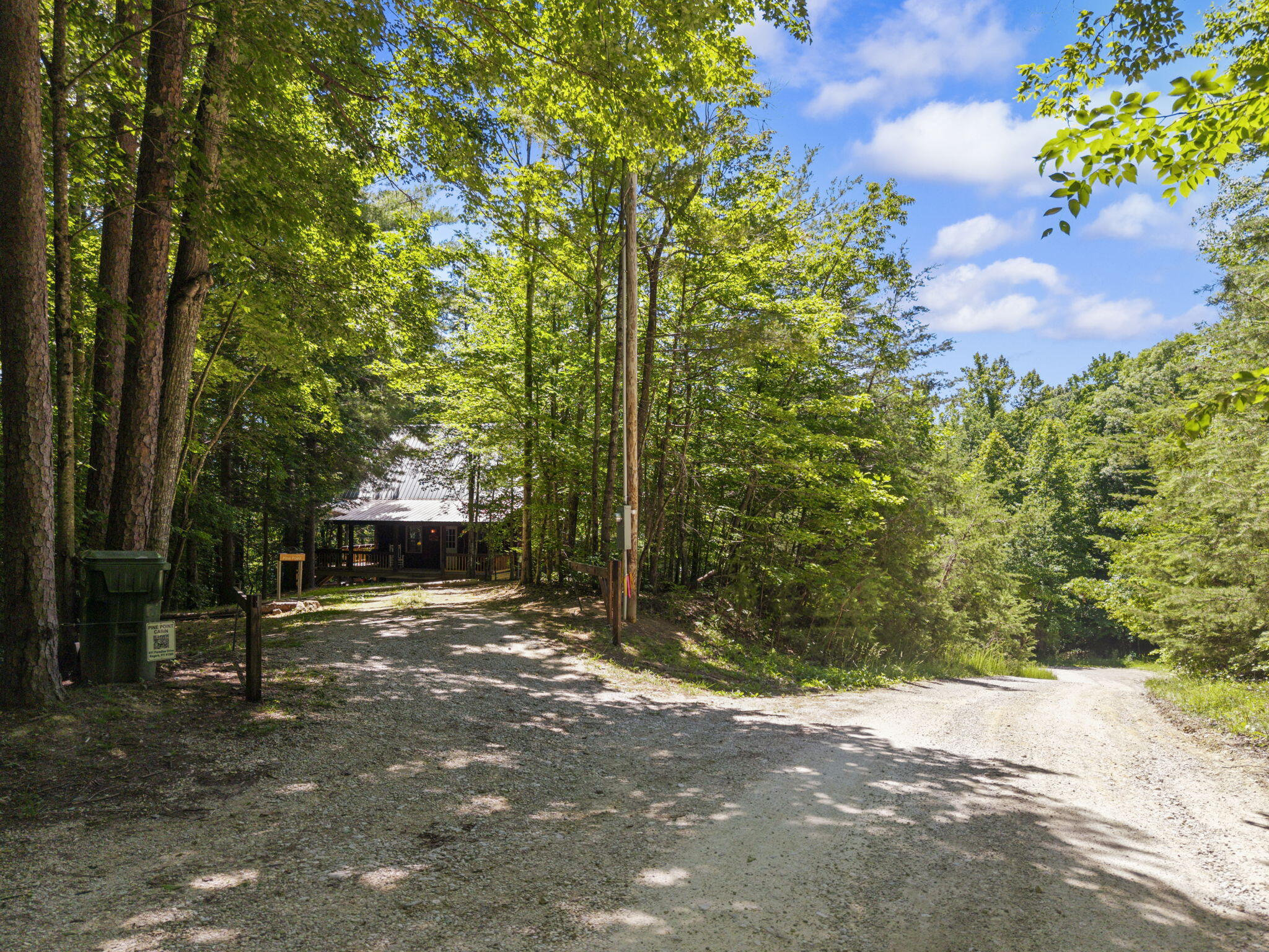 611 Paradise Drive Property Photo 3