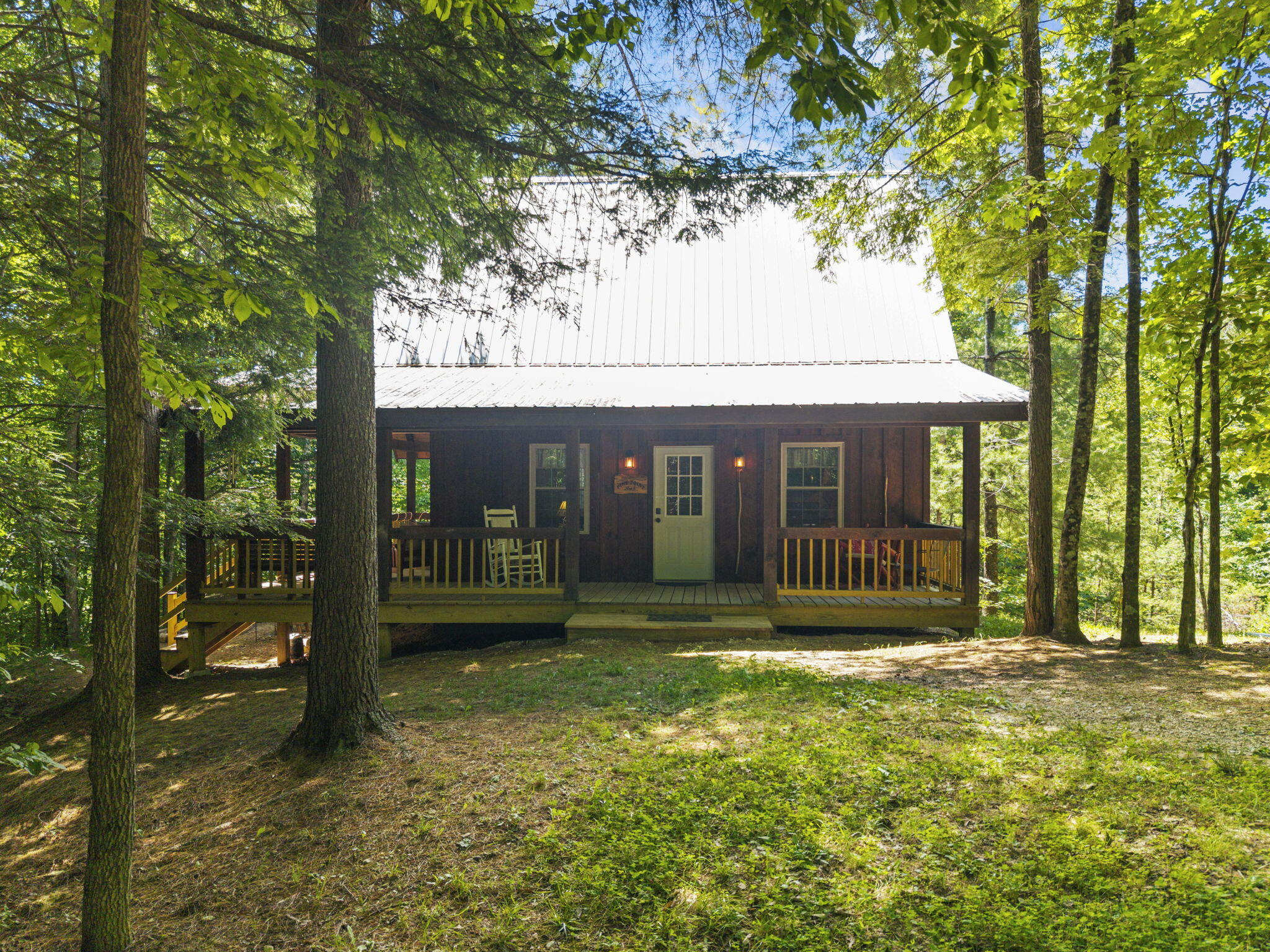 611 Paradise Drive Property Photo 5