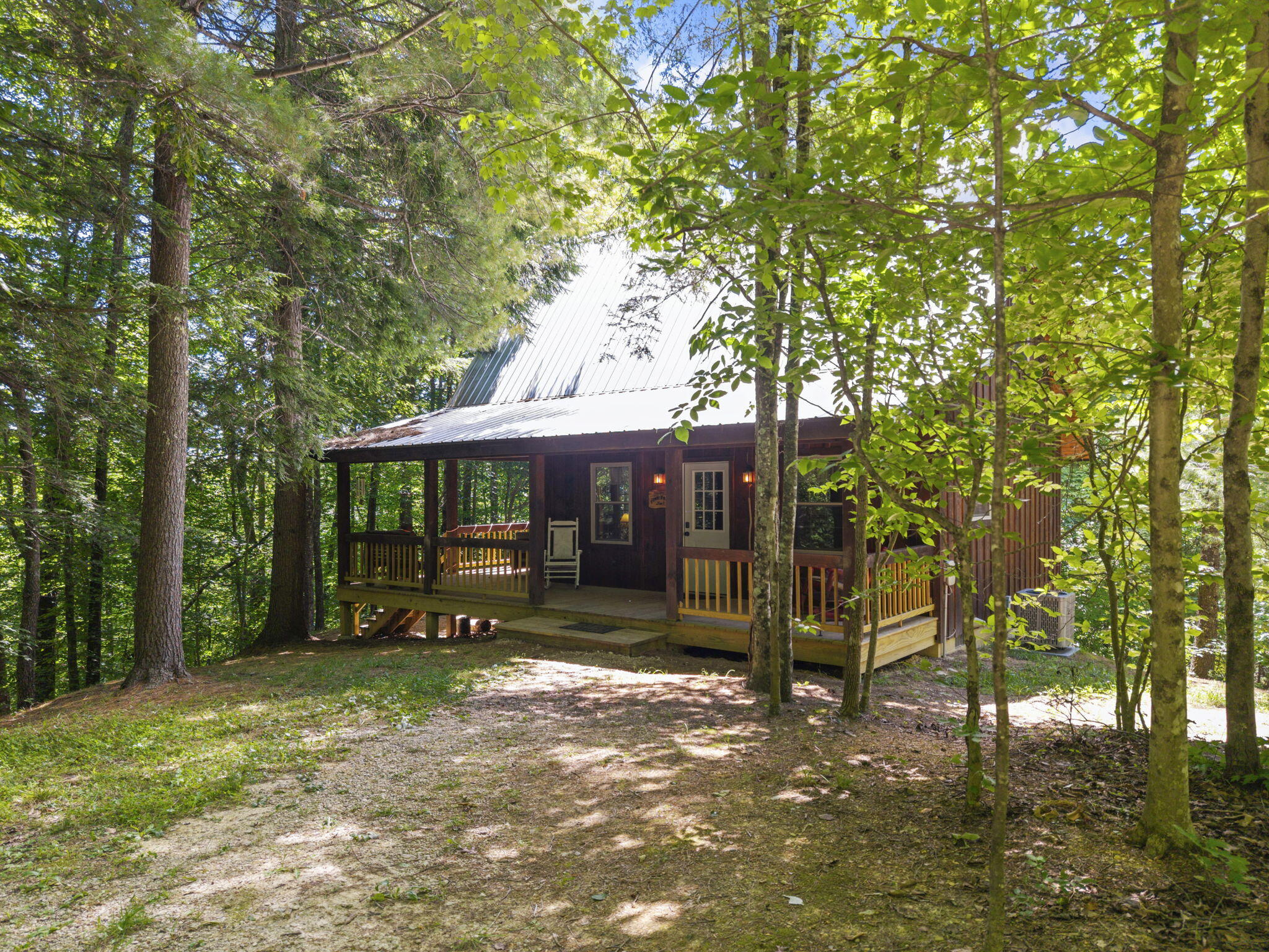 611 Paradise Drive Property Photo 6