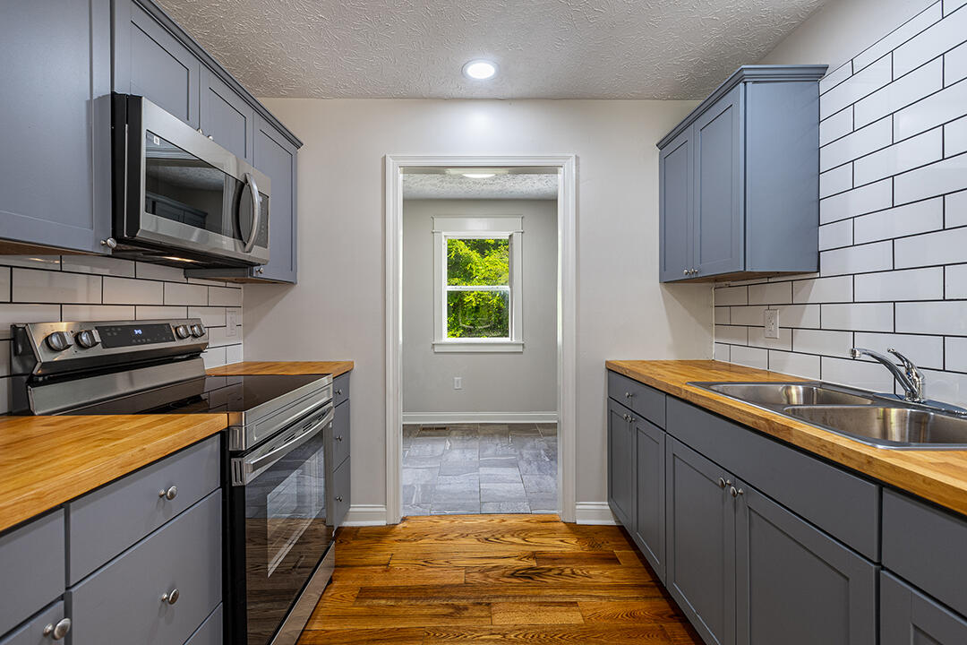 566 Lantern Way Property Photo 10