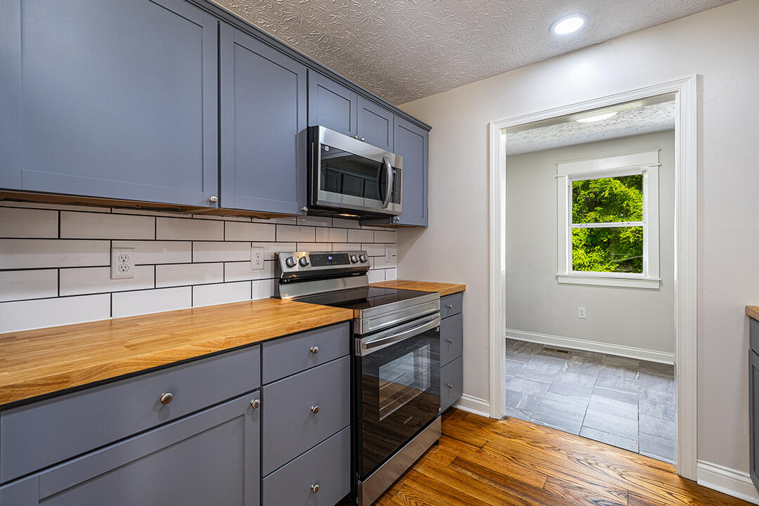 566 Lantern Way Property Photo 13