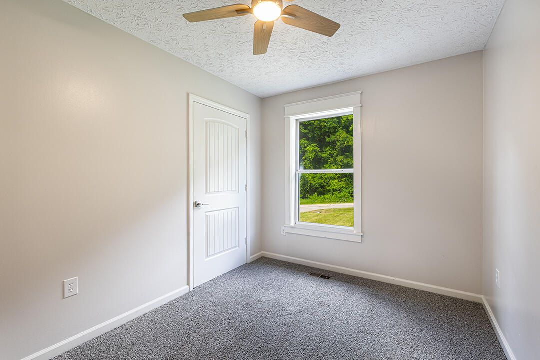 566 Lantern Way Property Photo 16