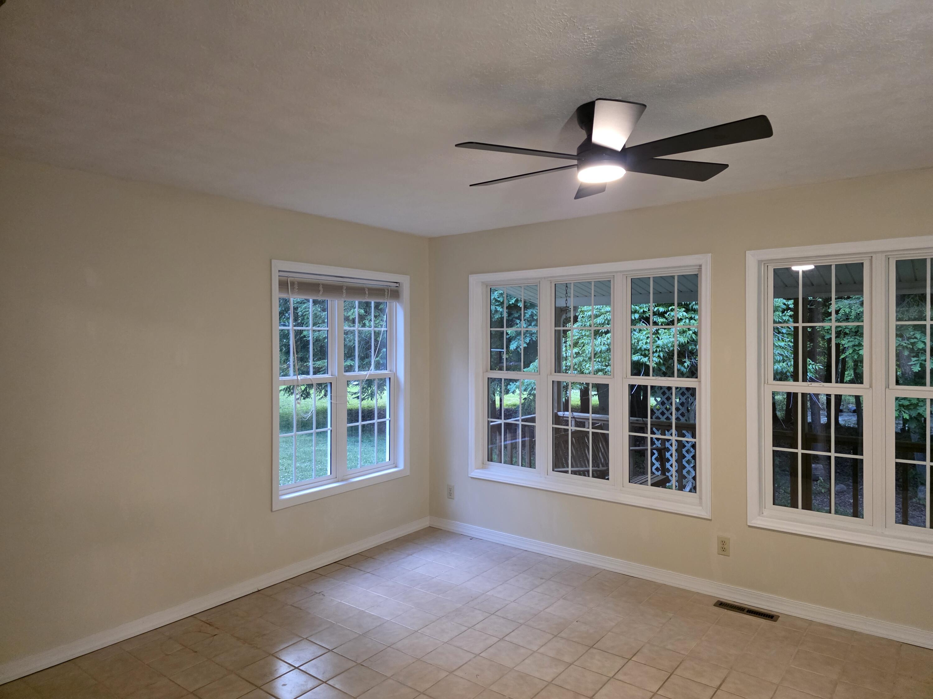 176 Redwood Lane Property Photo 6