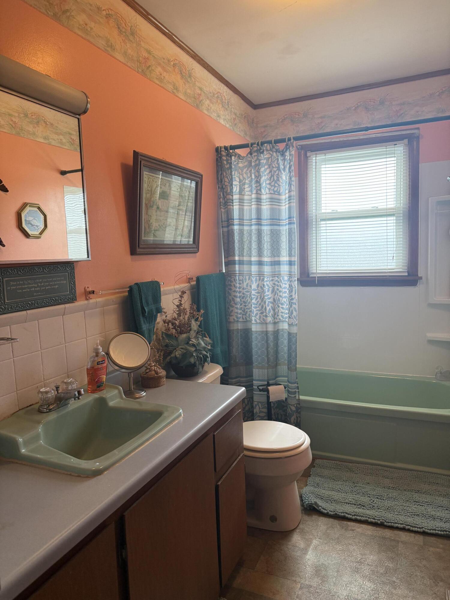 12 Maple Street Property Photo 16