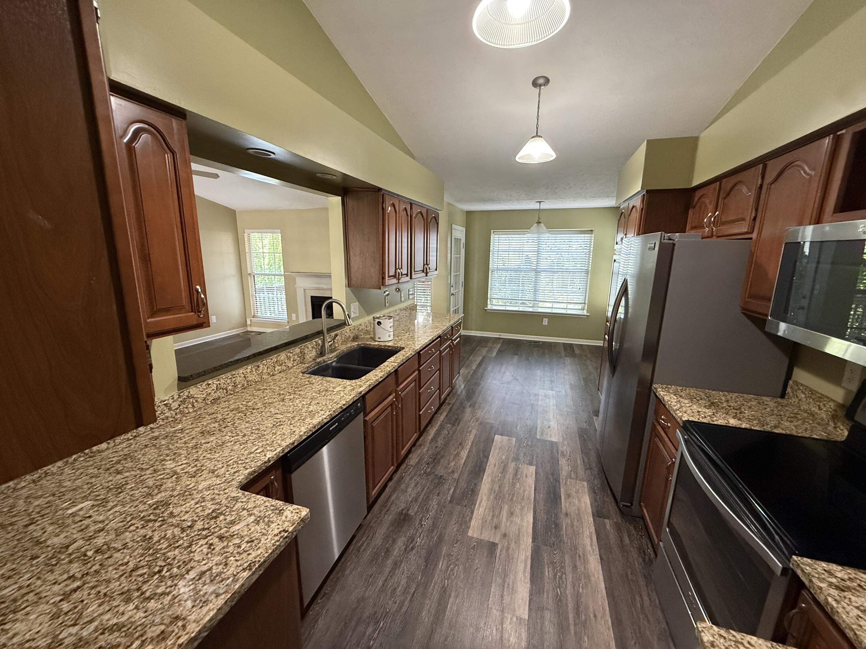 3604 Brookgreen Circle Property Photo 6