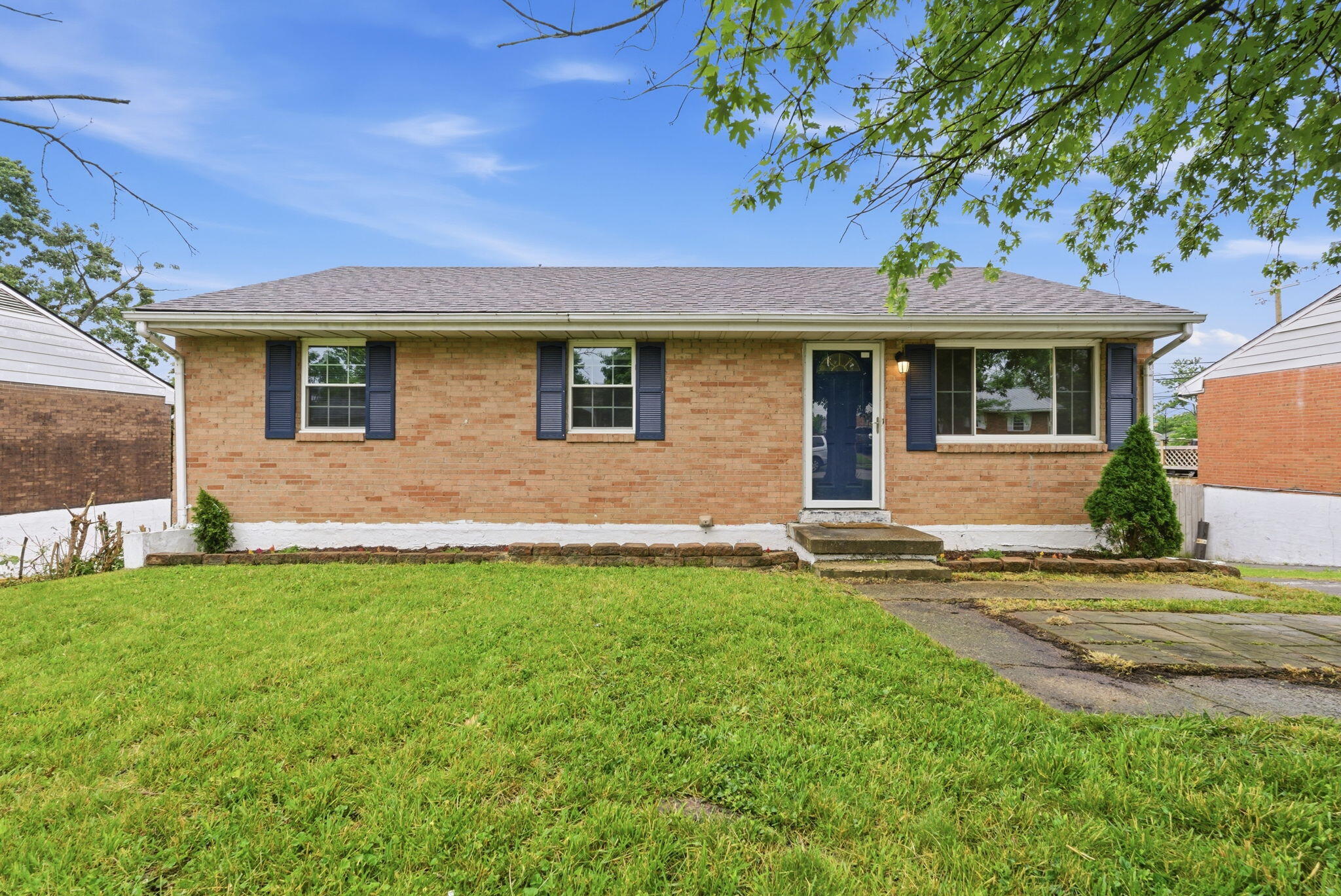 1429 Dale Drive Property Photo 2