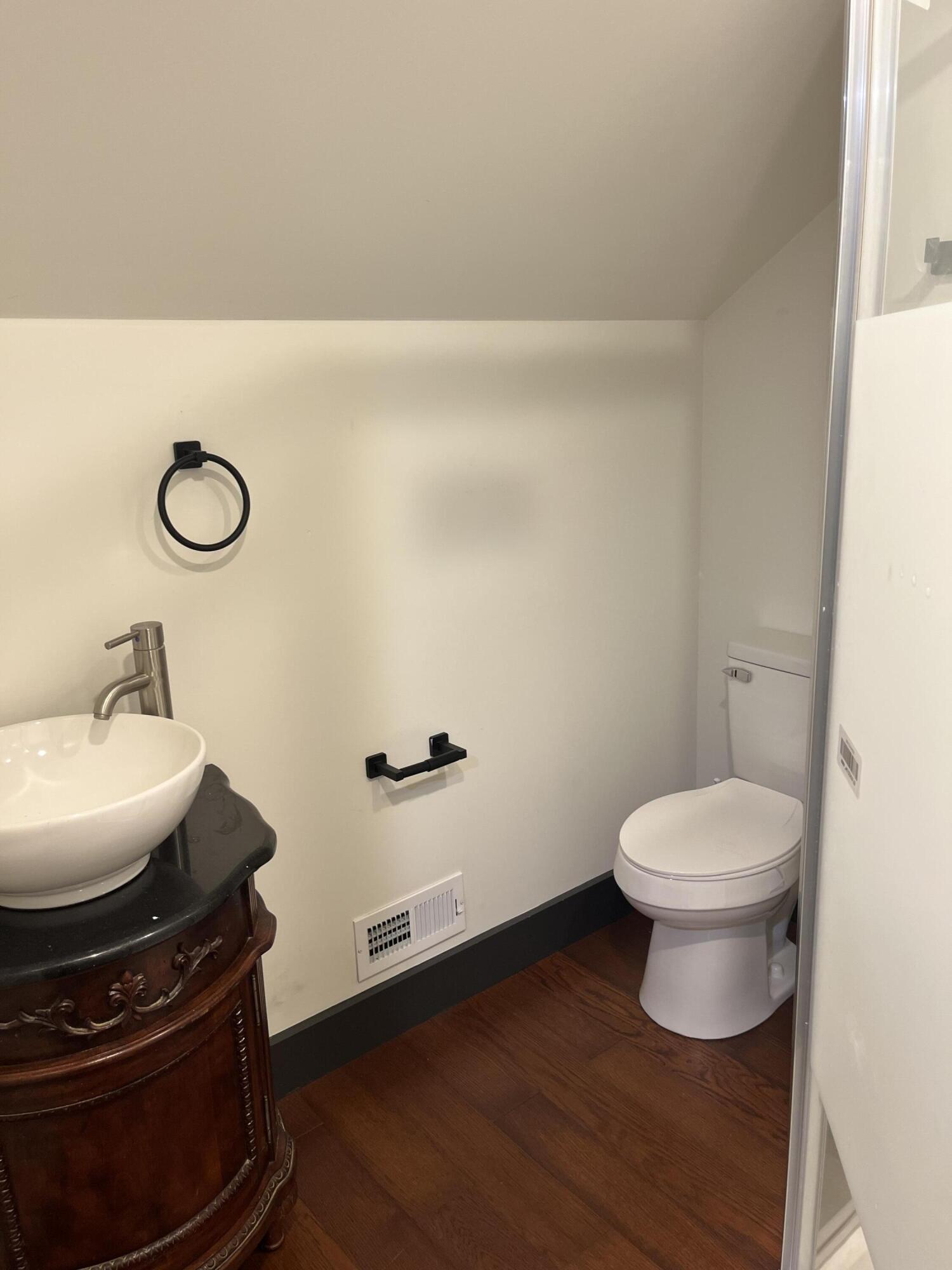 122 Saint Clair Street Property Photo 35